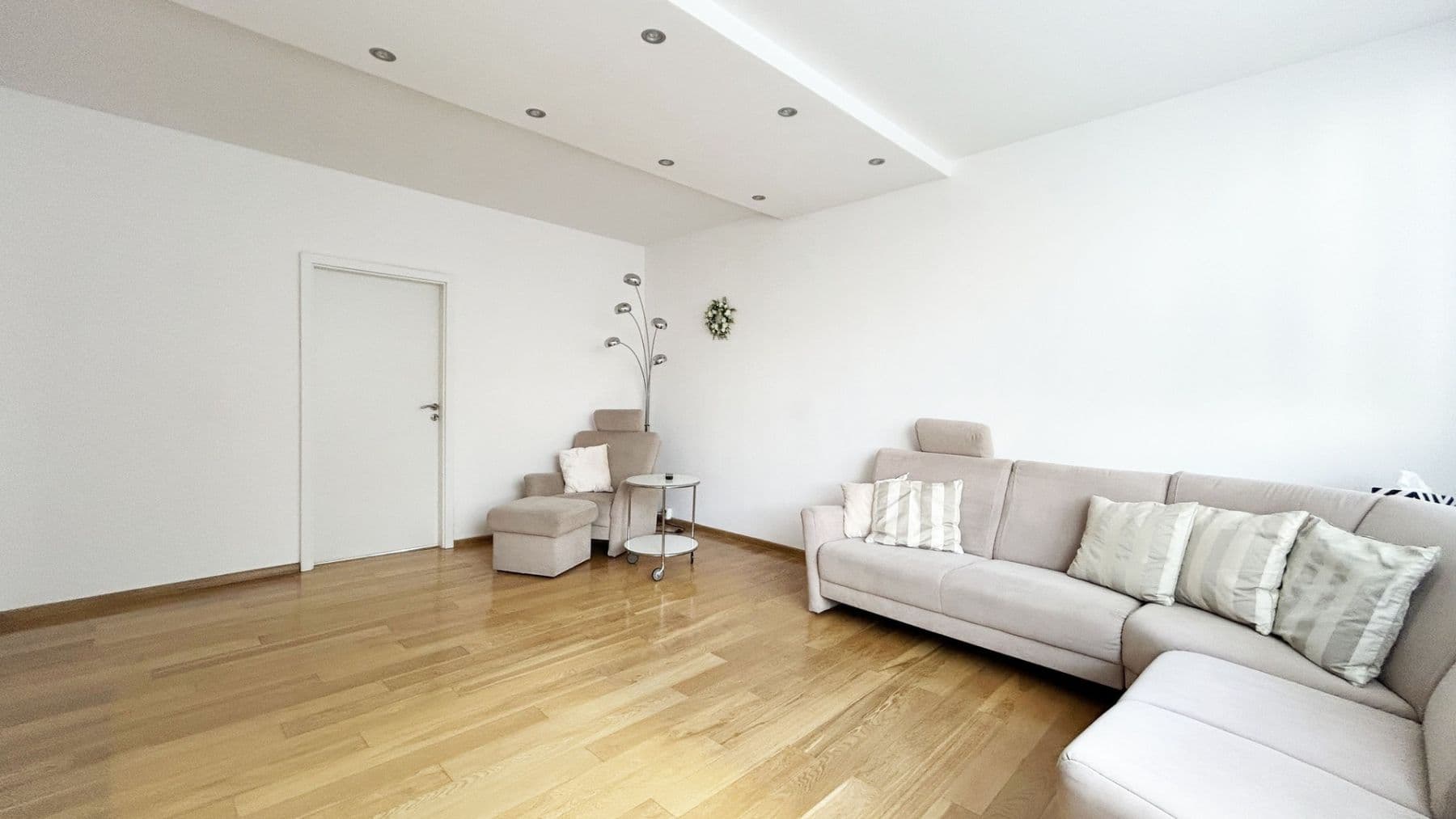 3 bedroom flat to rent, 69 m², Machatého, Prague, Prague 3 bedroom flat to rent, 69 m², Machatého, Prague, Prague