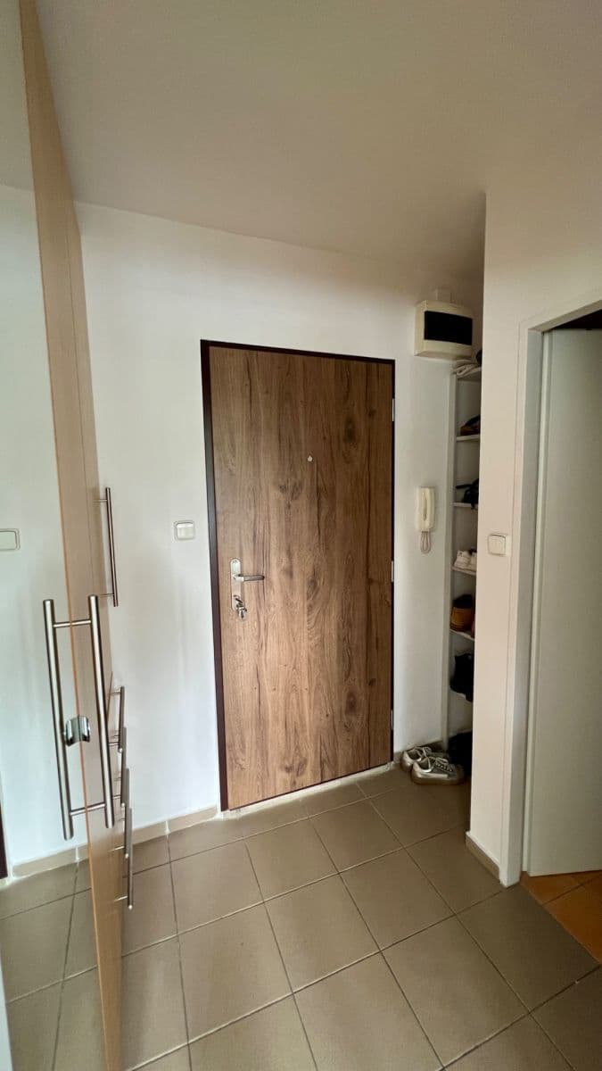 Studio flat to rent, 30 m², Nekvasilova, Prague, Prague Studio flat to rent, 30 m², Nekvasilova, Prague, Prague
