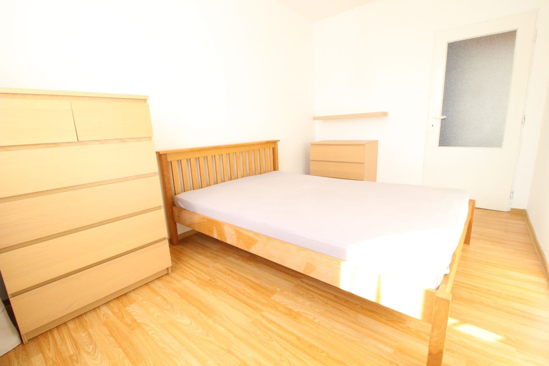1 bedroom with open-plan kitchen flat to rent, 47 m², Malkovského, Prague, Prague 1 bedroom with open-plan kitchen flat to rent, 47 m², Malkovského, Prague, Prague