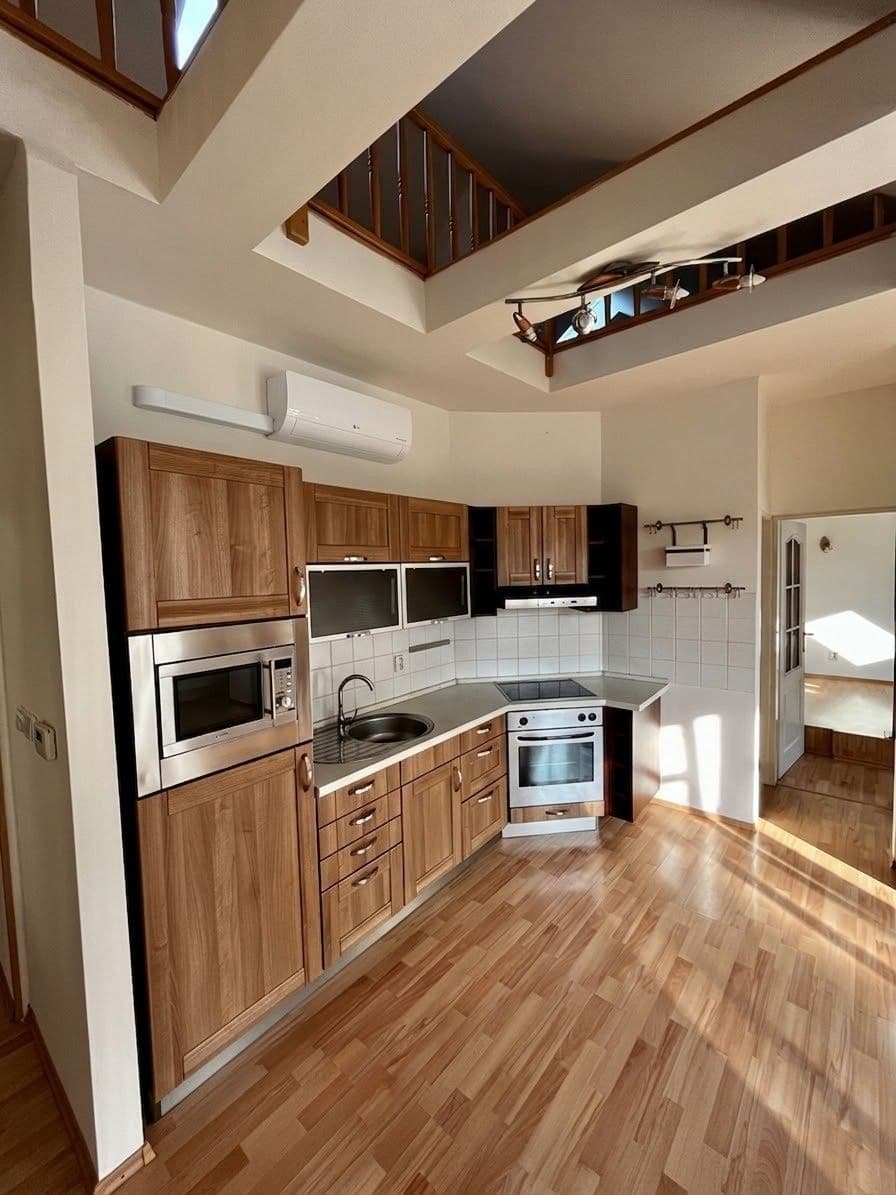 1 bedroom with open-plan kitchen flat to rent, 52 m², Kováků, Prague, Prague 1 bedroom with open-plan kitchen flat to rent, 52 m², Kováků, Prague, Prague