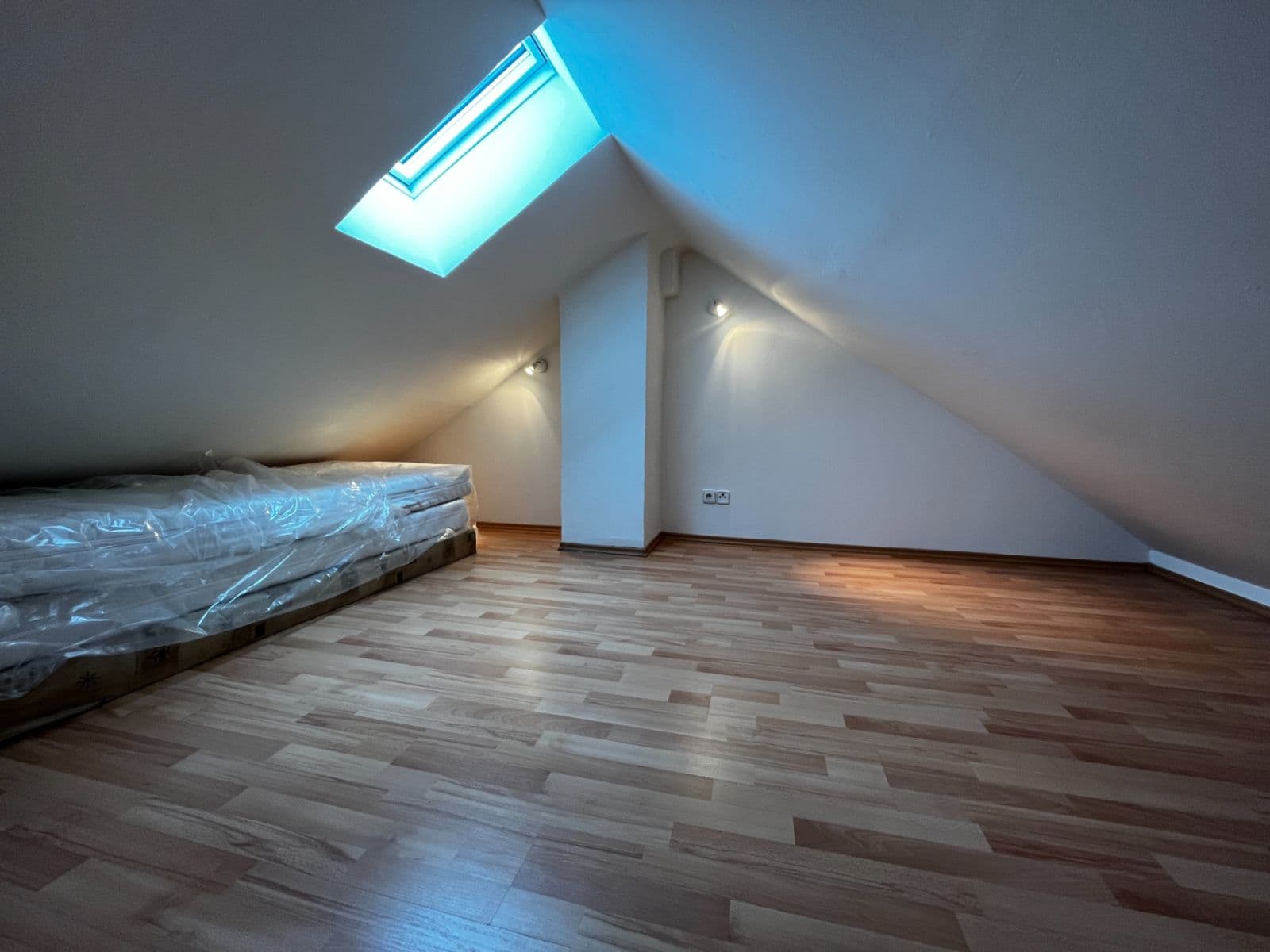 1 bedroom with open-plan kitchen flat to rent, 52 m², Kováků, Prague, Prague 1 bedroom with open-plan kitchen flat to rent, 52 m², Kováků, Prague, Prague