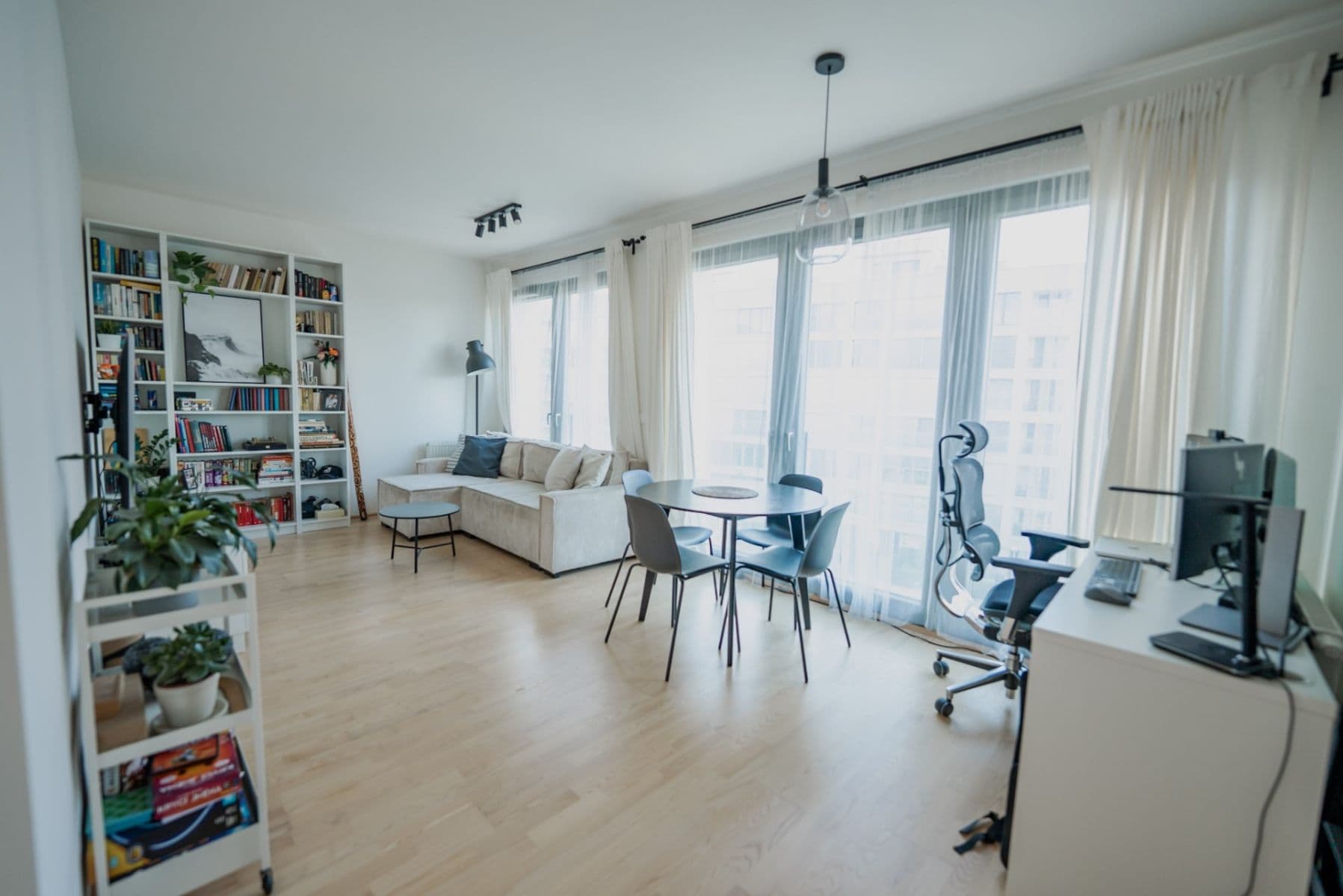 1 bedroom with open-plan kitchen flat to rent, 58 m², Breitfeldova, Prague, Prague 1 bedroom with open-plan kitchen flat to rent, 58 m², Breitfeldova, Prague, Prague