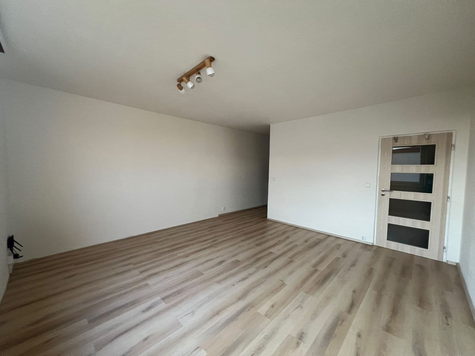 1 bedroom with open-plan kitchen flat to rent, 47 m², Elplova, Brno, Jihomoravský Region 1 bedroom with open-plan kitchen flat to rent, 47 m², Elplova, Brno, Jihomoravský Region