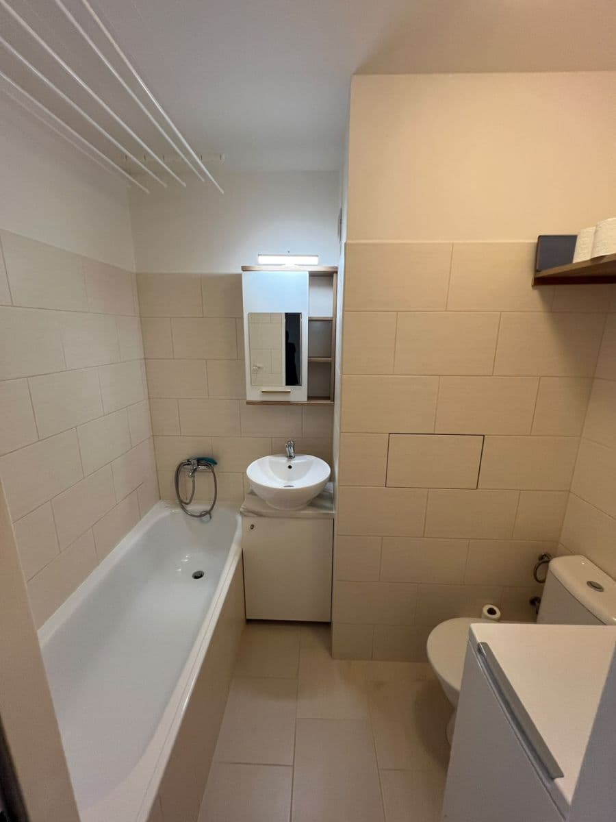 1 bedroom with open-plan kitchen flat to rent, 47 m², Elplova, Brno, Jihomoravský Region 1 bedroom with open-plan kitchen flat to rent, 47 m², Elplova, Brno, Jihomoravský Region