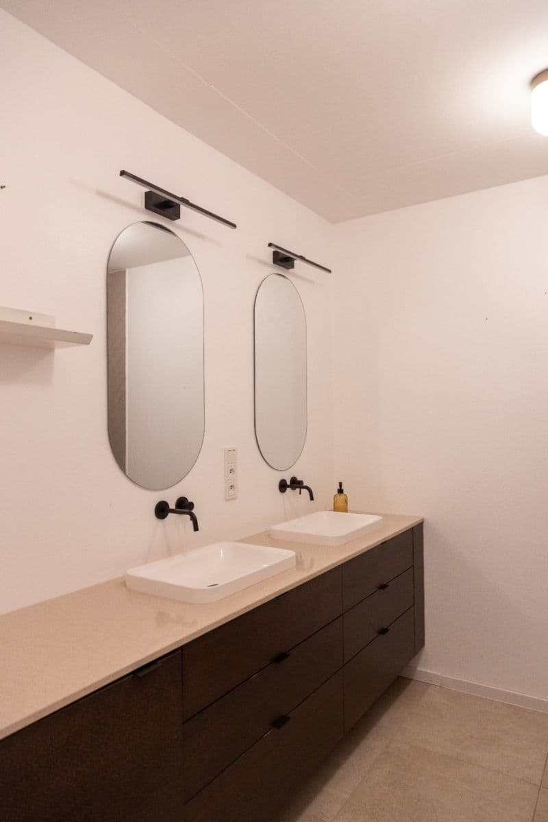 2 bedroom with open-plan kitchen flat to rent, 102 m², Platanová, České Budějovice, Jihočeský Region 2 bedroom with open-plan kitchen flat to rent, 102 m², Platanová, České Budějovice, Jihočeský Region