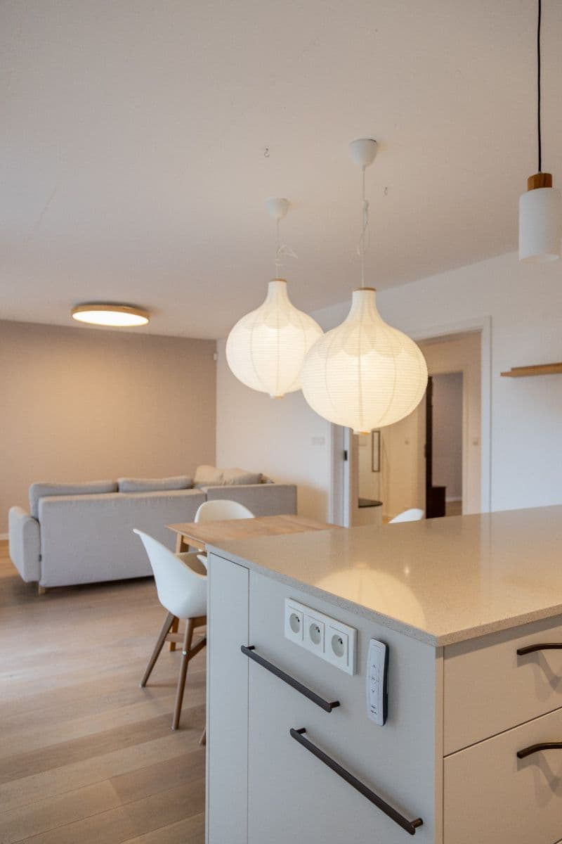 2 bedroom with open-plan kitchen flat to rent, 102 m², Platanová, České Budějovice, Jihočeský Region 2 bedroom with open-plan kitchen flat to rent, 102 m², Platanová, České Budějovice, Jihočeský Region