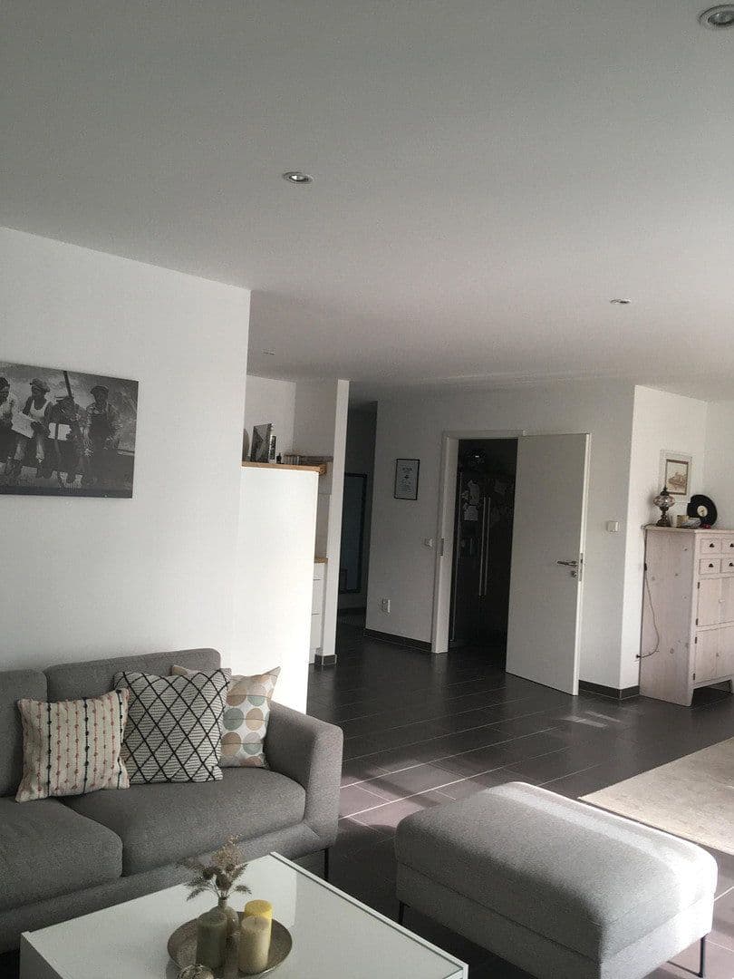 2 bedroom with open-plan kitchen flat to rent, 100 m², Karlsdorf-Neuthard, Baden-Württemberg 2 bedroom with open-plan kitchen flat to rent, 100 m², Karlsdorf-Neuthard, Baden-Württemberg