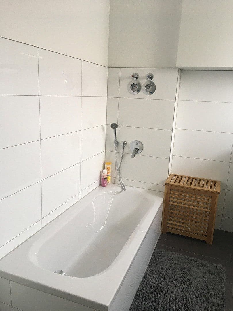 2 bedroom with open-plan kitchen flat to rent, 100 m², Karlsdorf-Neuthard, Baden-Württemberg 2 bedroom with open-plan kitchen flat to rent, 100 m², Karlsdorf-Neuthard, Baden-Württemberg