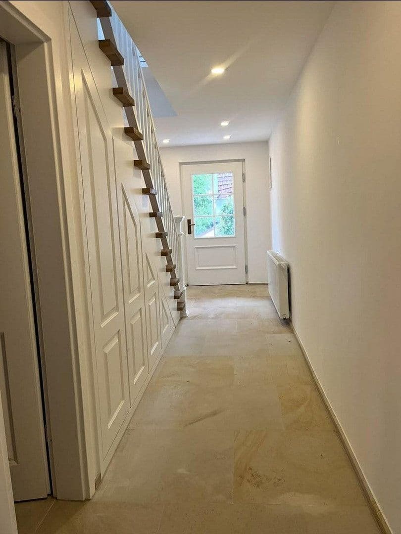 3 bedroom with open-plan kitchen flat to rent, 125 m², Gilching, Bavaria 3 bedroom with open-plan kitchen flat to rent, 125 m², Gilching, Bavaria