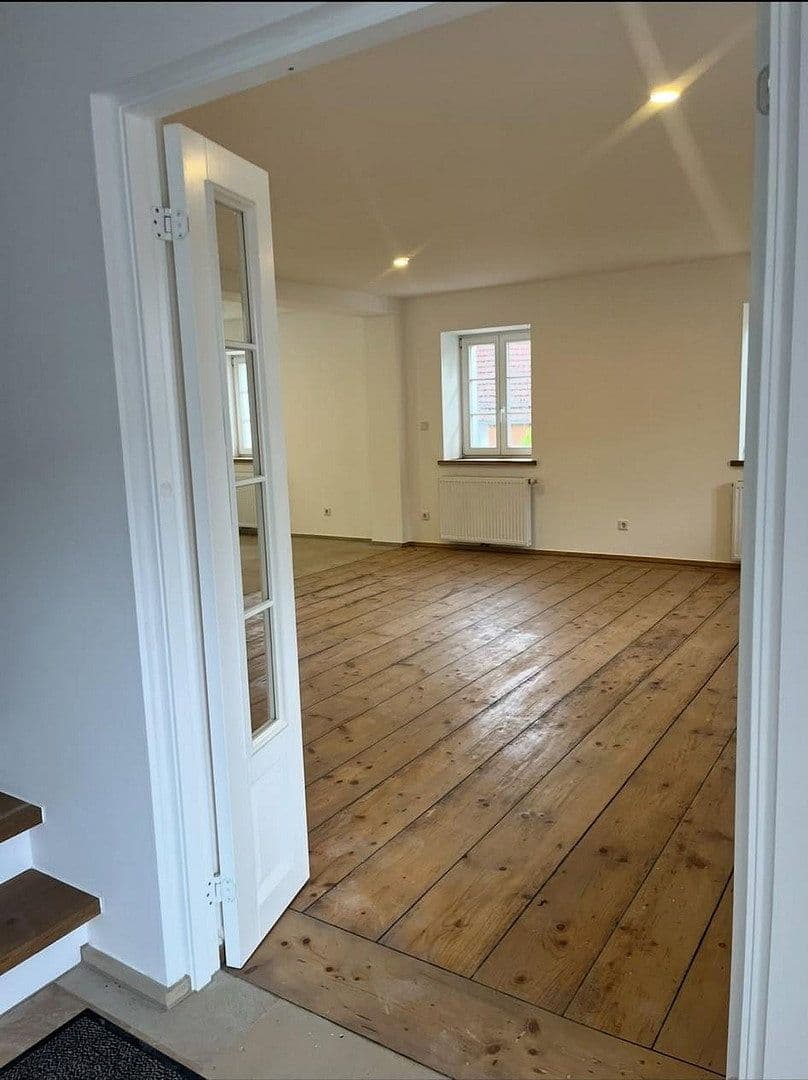 3 bedroom with open-plan kitchen flat to rent, 125 m², Gilching, Bavaria 3 bedroom with open-plan kitchen flat to rent, 125 m², Gilching, Bavaria
