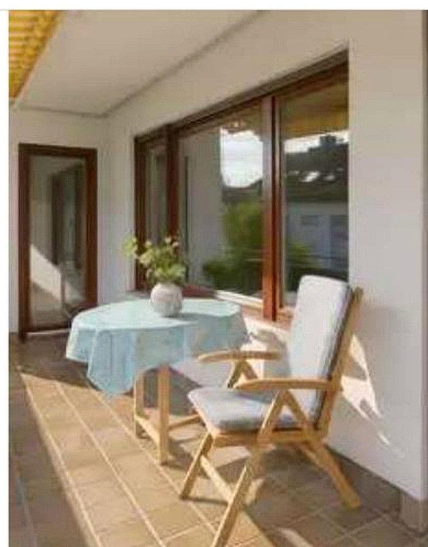 3 bedroom with open-plan kitchen flat for sale, 125 m², Leonberg, Baden-Württemberg 3 bedroom with open-plan kitchen flat for sale, 125 m², Leonberg, Baden-Württemberg
