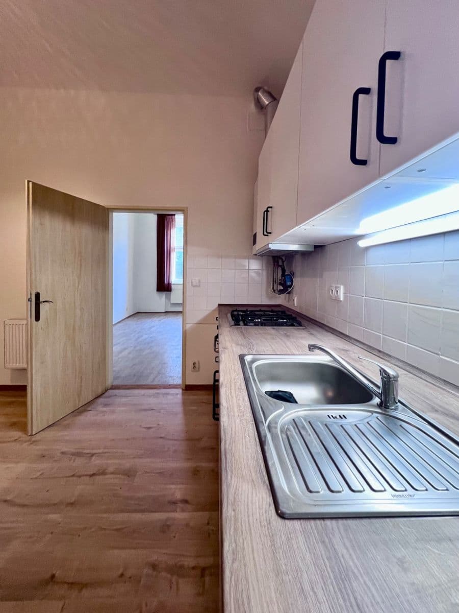 3 bedroom flat to rent, 63 m², Na Neklance, Prague, Prague 3 bedroom flat to rent, 63 m², Na Neklance, Prague, Prague