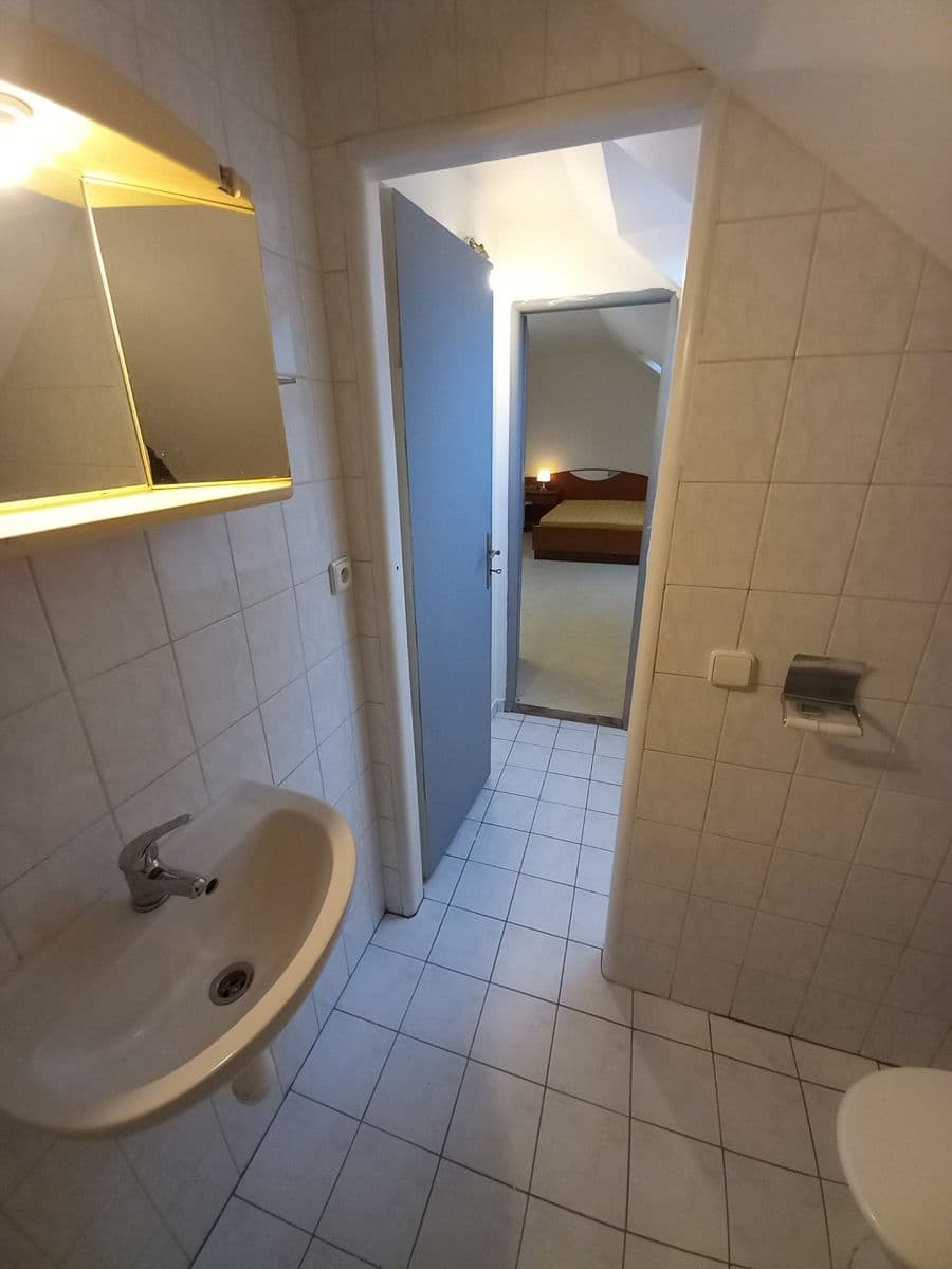 Studio flat to rent, 32 m², Bělohorská, Prague, Prague Studio flat to rent, 32 m², Bělohorská, Prague, Prague