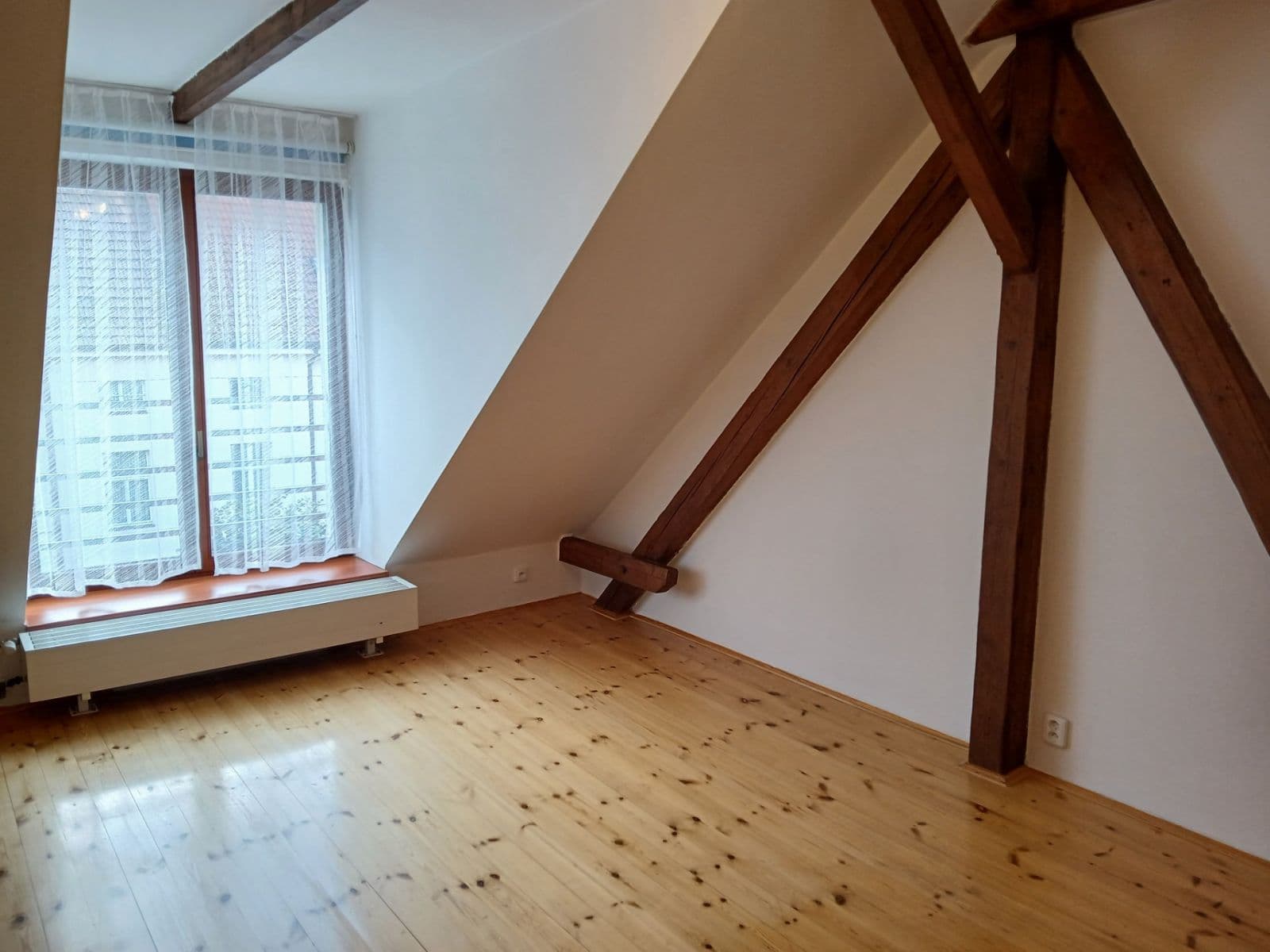 1 bedroom with open-plan kitchen flat to rent, 50 m², Gruzínská, Plzeň, Plzeňský Region 1 bedroom with open-plan kitchen flat to rent, 50 m², Gruzínská, Plzeň, Plzeňský Region