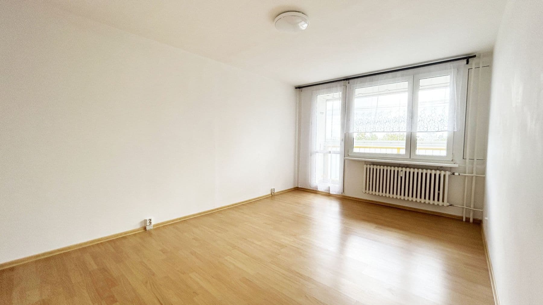 2 bedroom with open-plan kitchen flat to rent, 57 m², Nešporova, Prague, Prague 2 bedroom with open-plan kitchen flat to rent, 57 m², Nešporova, Prague, Prague