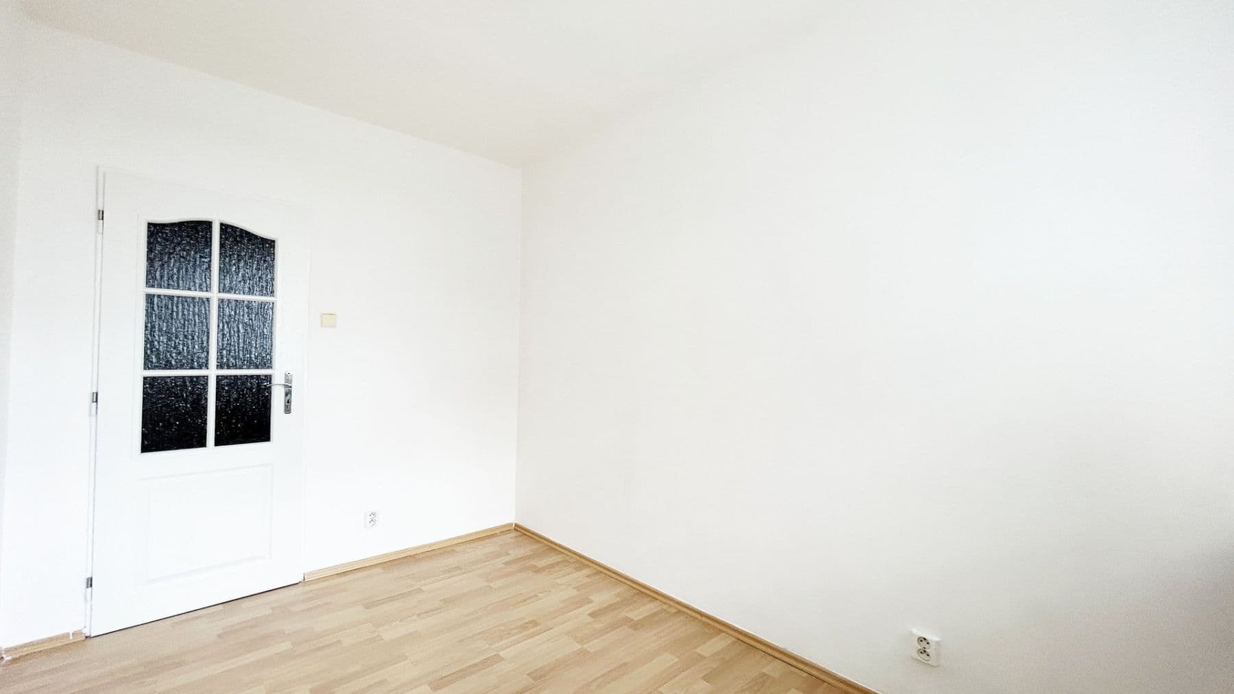 2 bedroom with open-plan kitchen flat to rent, 57 m², Nešporova, Prague, Prague 2 bedroom with open-plan kitchen flat to rent, 57 m², Nešporova, Prague, Prague