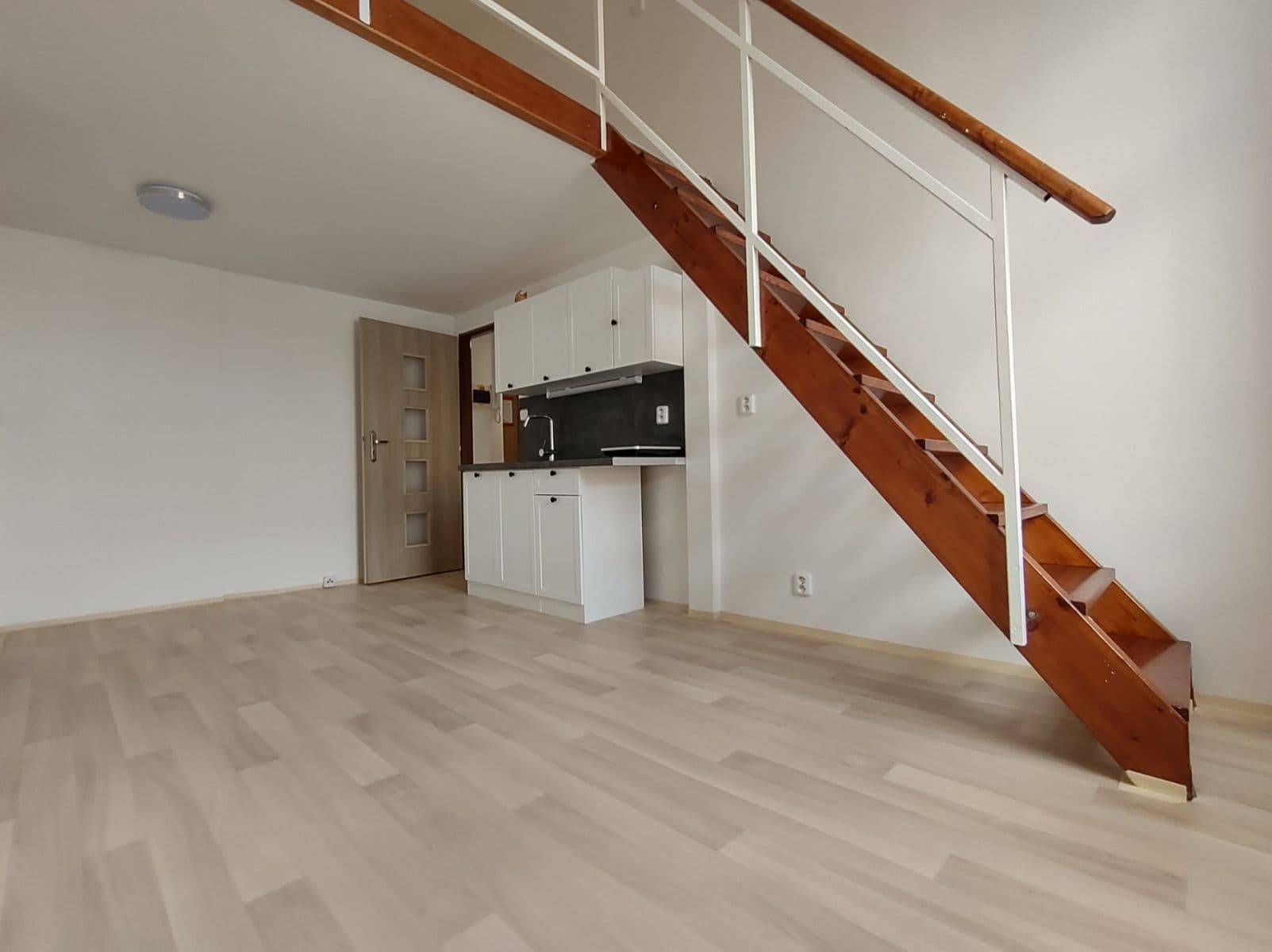 Studio flat to rent, 35 m², Masarykova, Litoměřice, Ústecký Region Studio flat to rent, 35 m², Masarykova, Litoměřice, Ústecký Region
