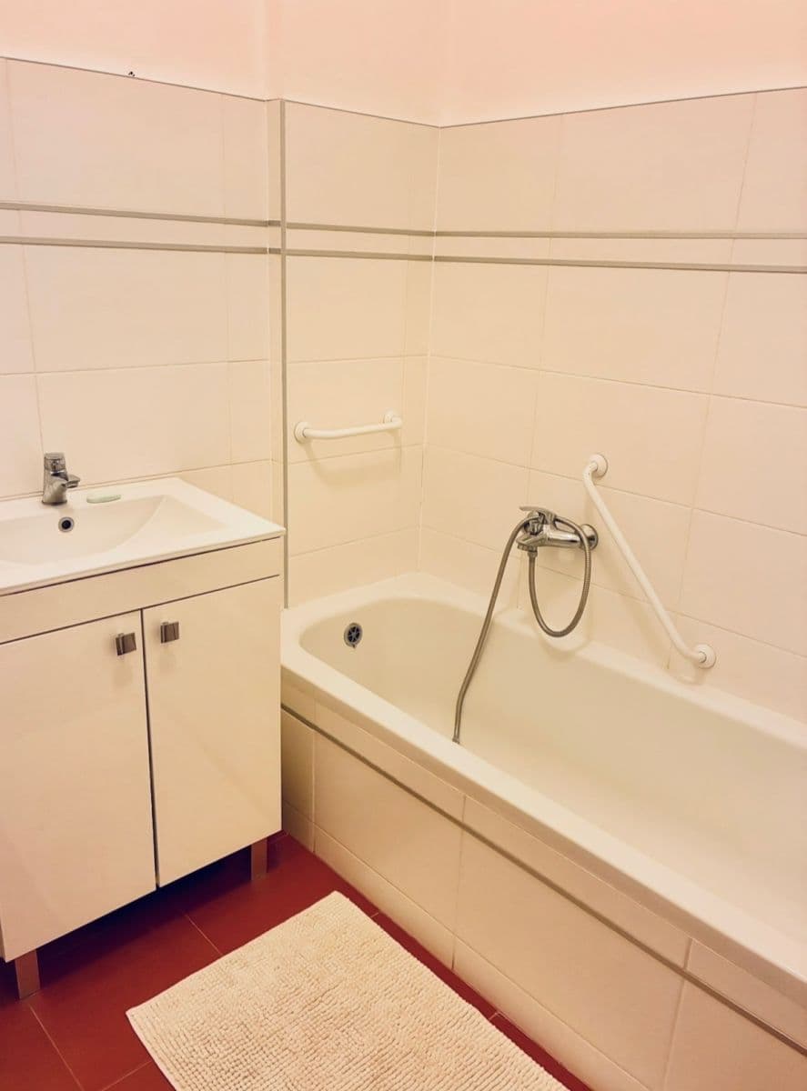 2 bedroom flat to rent, 73 m², Baranova, Prague, Prague 2 bedroom flat to rent, 73 m², Baranova, Prague, Prague