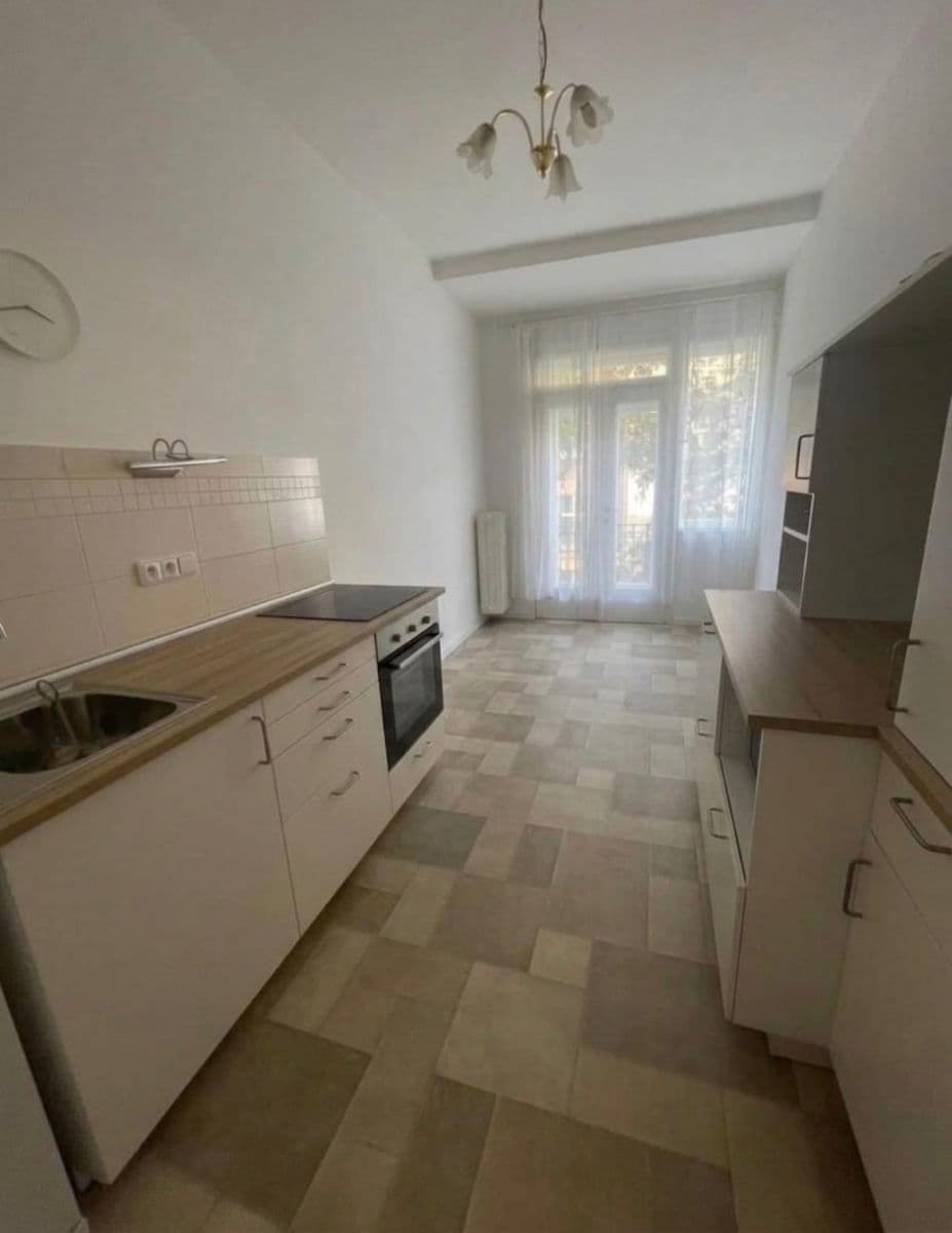 2 bedroom flat to rent, 73 m², Baranova, Prague, Prague 2 bedroom flat to rent, 73 m², Baranova, Prague, Prague