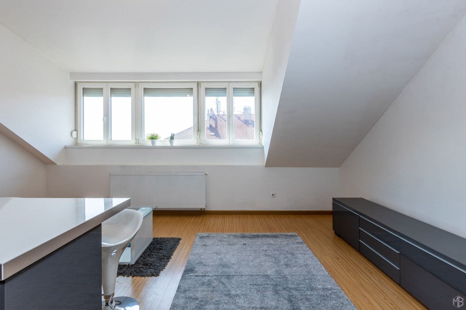 1 bedroom with open-plan kitchen flat to rent, 57 m², Černokostelecká, Prague, Prague 1 bedroom with open-plan kitchen flat to rent, 57 m², Černokostelecká, Prague, Prague