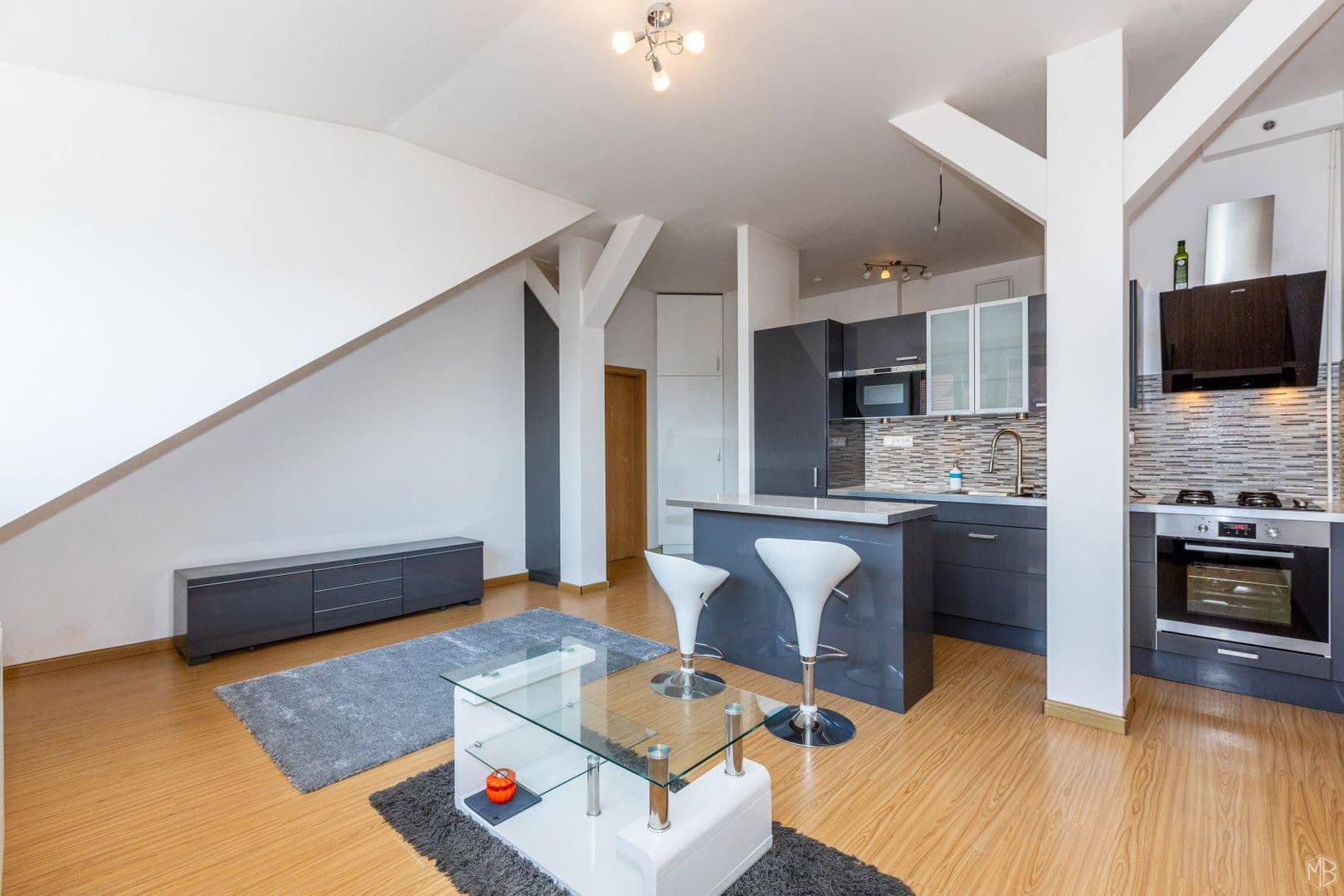 1 bedroom with open-plan kitchen flat to rent, 57 m², Černokostelecká, Prague, Prague 1 bedroom with open-plan kitchen flat to rent, 57 m², Černokostelecká, Prague, Prague