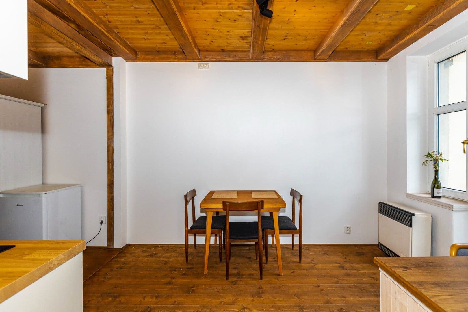 1 bedroom with open-plan kitchen flat to rent, 54 m², Kolbenova, Prague, Prague 1 bedroom with open-plan kitchen flat to rent, 54 m², Kolbenova, Prague, Prague