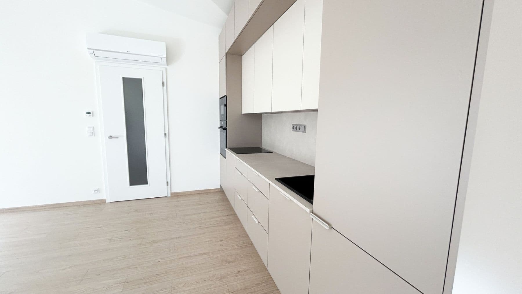 1 bedroom with open-plan kitchen flat to rent, 85 m², Cihlářská, Hostivice, Středočeský Region 1 bedroom with open-plan kitchen flat to rent, 85 m², Cihlářská, Hostivice, Středočeský Region