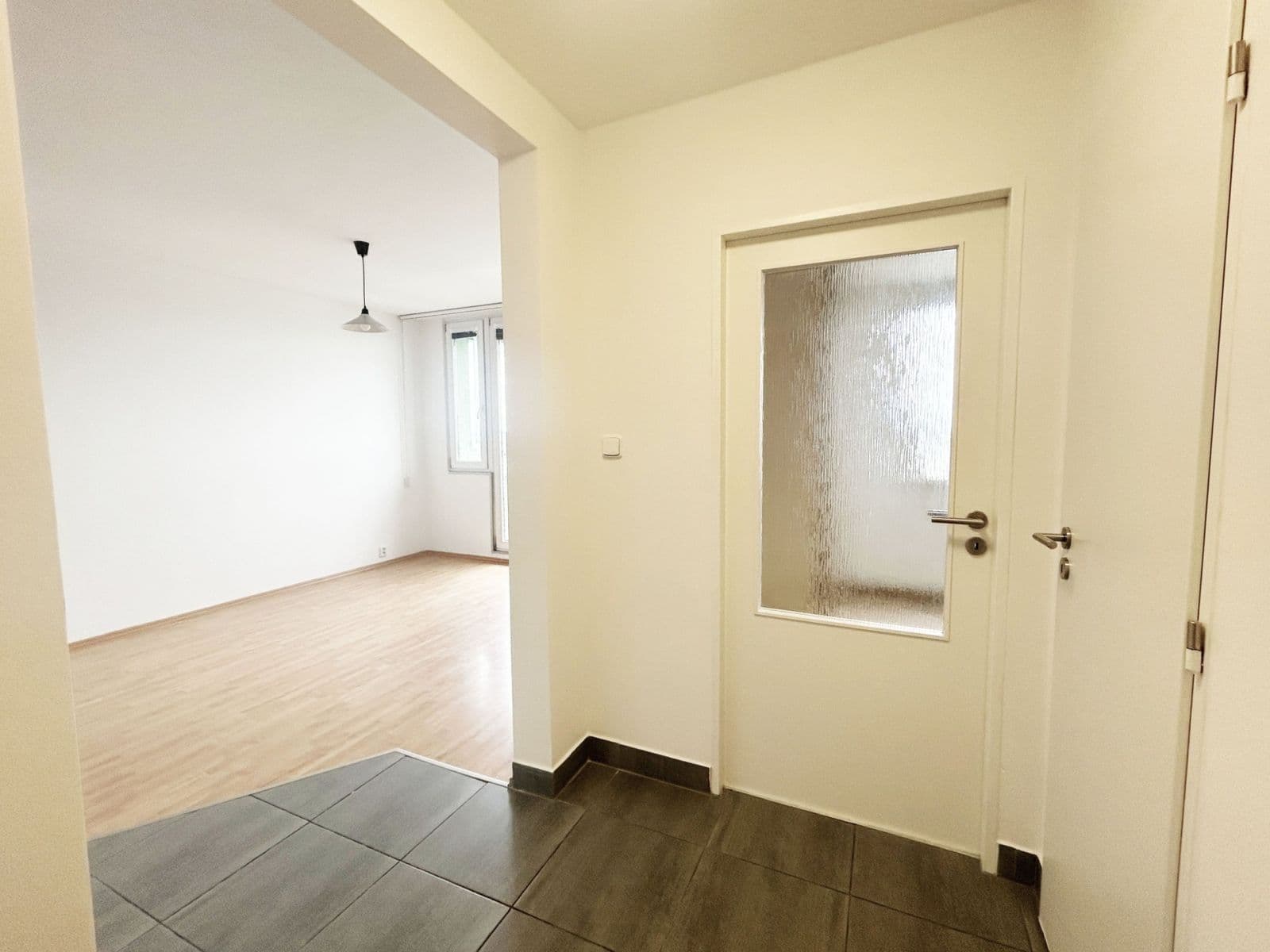 1 bedroom with open-plan kitchen flat to rent, 33 m², Jabloňová, Prague, Prague 1 bedroom with open-plan kitchen flat to rent, 33 m², Jabloňová, Prague, Prague