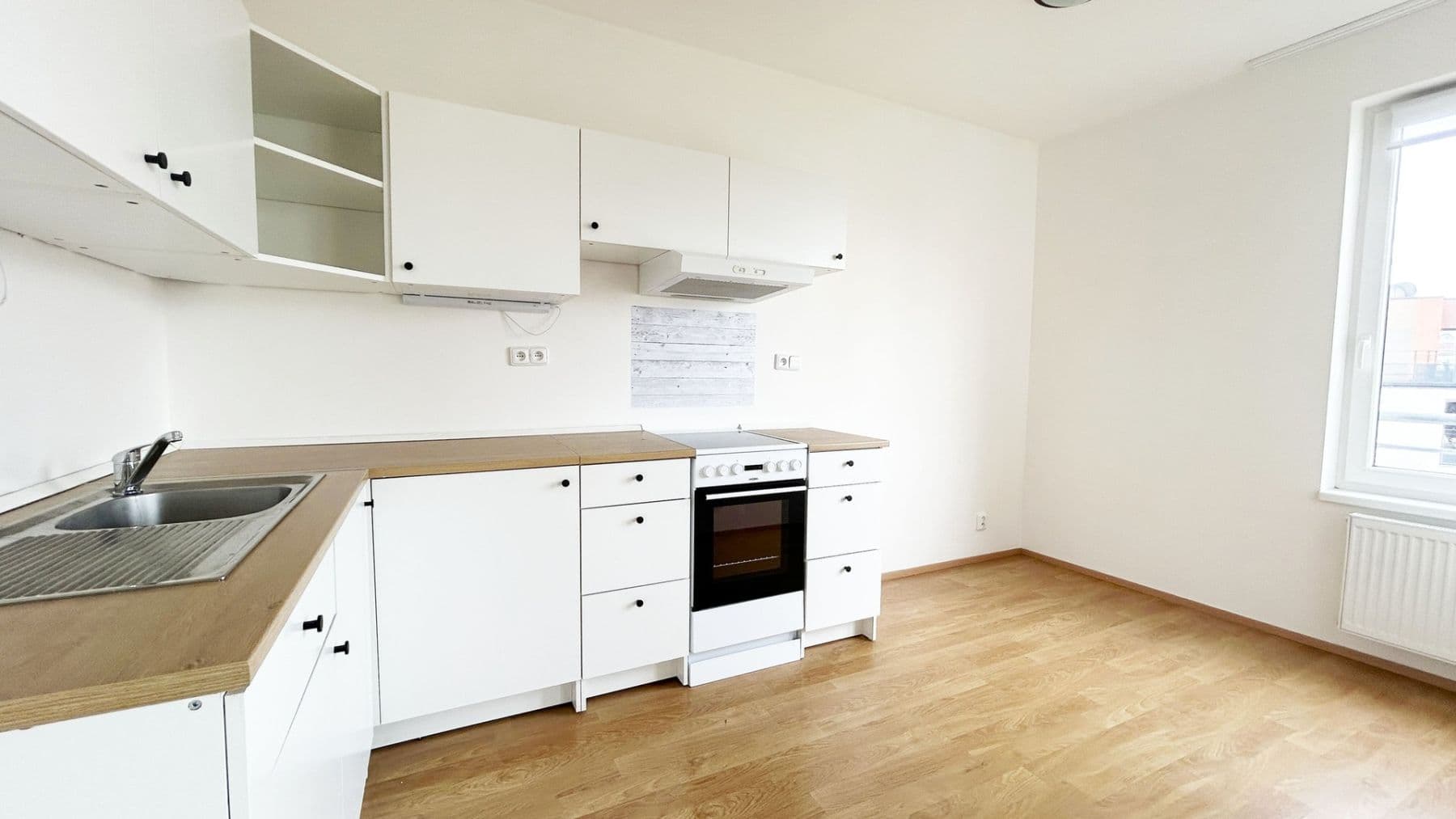 1 bedroom with open-plan kitchen flat to rent, 57 m², Pavla Beneše, Prague, Prague 1 bedroom with open-plan kitchen flat to rent, 57 m², Pavla Beneše, Prague, Prague