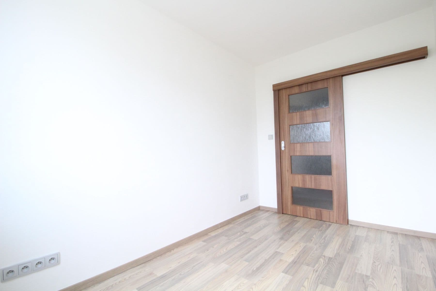 2 bedroom with open-plan kitchen flat to rent, 58 m², Cafourkova, Prague, Prague 2 bedroom with open-plan kitchen flat to rent, 58 m², Cafourkova, Prague, Prague