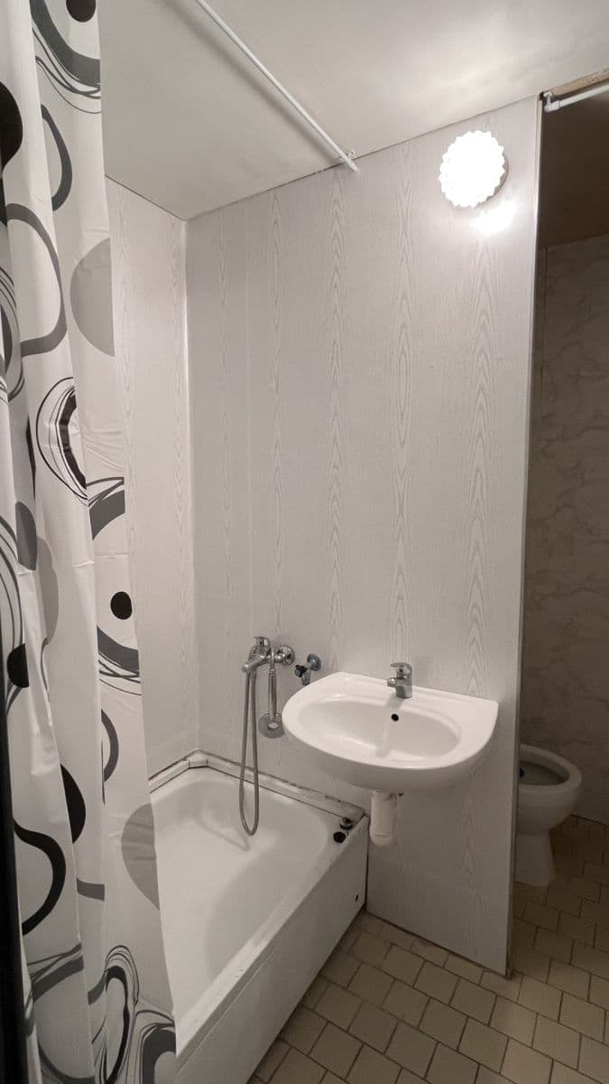 Studio flat for sale, 35 m², Jana Masaryka, Hradec Králové, Královéhradecký Region Studio flat for sale, 35 m², Jana Masaryka, Hradec Králové, Královéhradecký Region