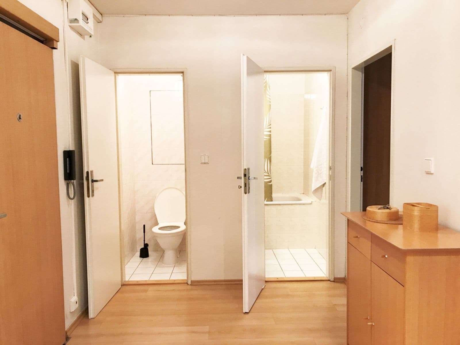 1 bedroom with open-plan kitchen flat to rent, 39 m², Bryksova, Prague, Prague 1 bedroom with open-plan kitchen flat to rent, 39 m², Bryksova, Prague, Prague