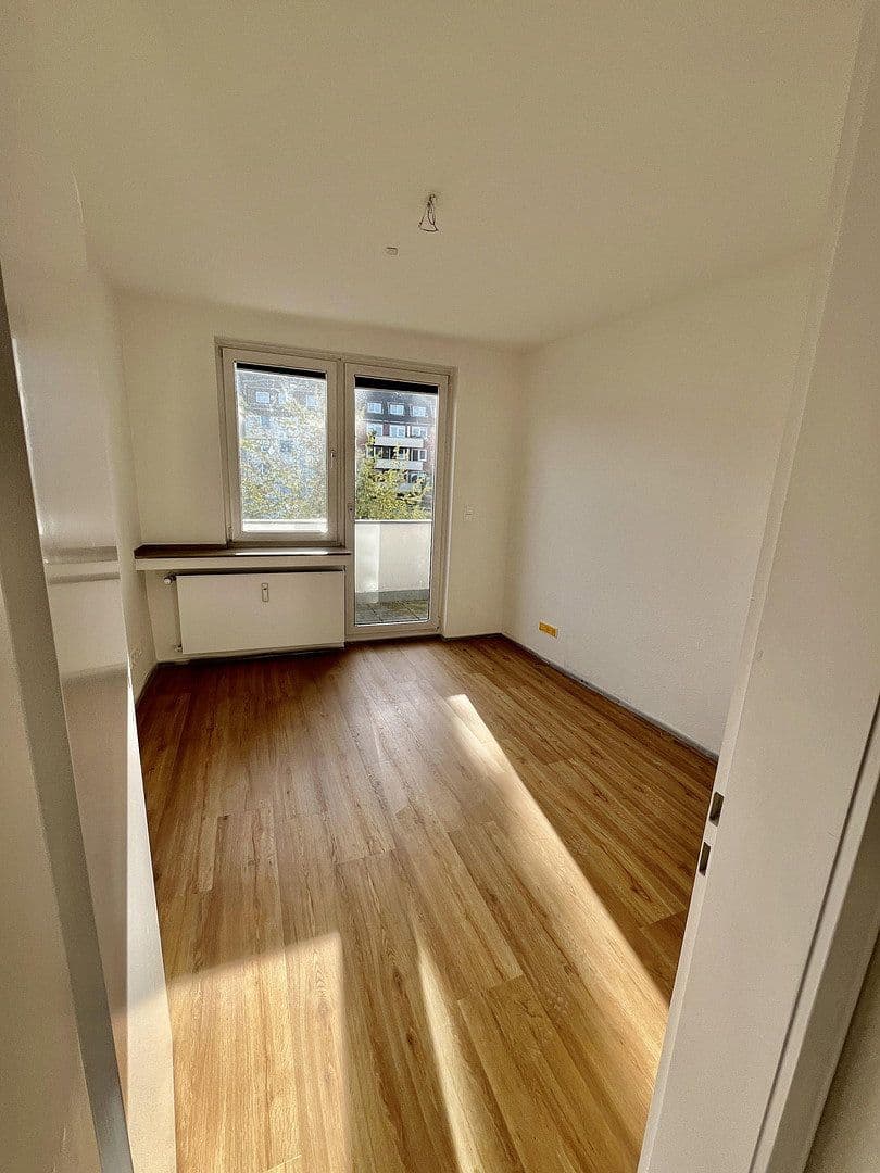 3 bedroom flat to rent, 87 m², Mülheimer Freiheit, Köln, North Rhine-Westphalia 3 bedroom flat to rent, 87 m², Mülheimer Freiheit, Köln, North Rhine-Westphalia