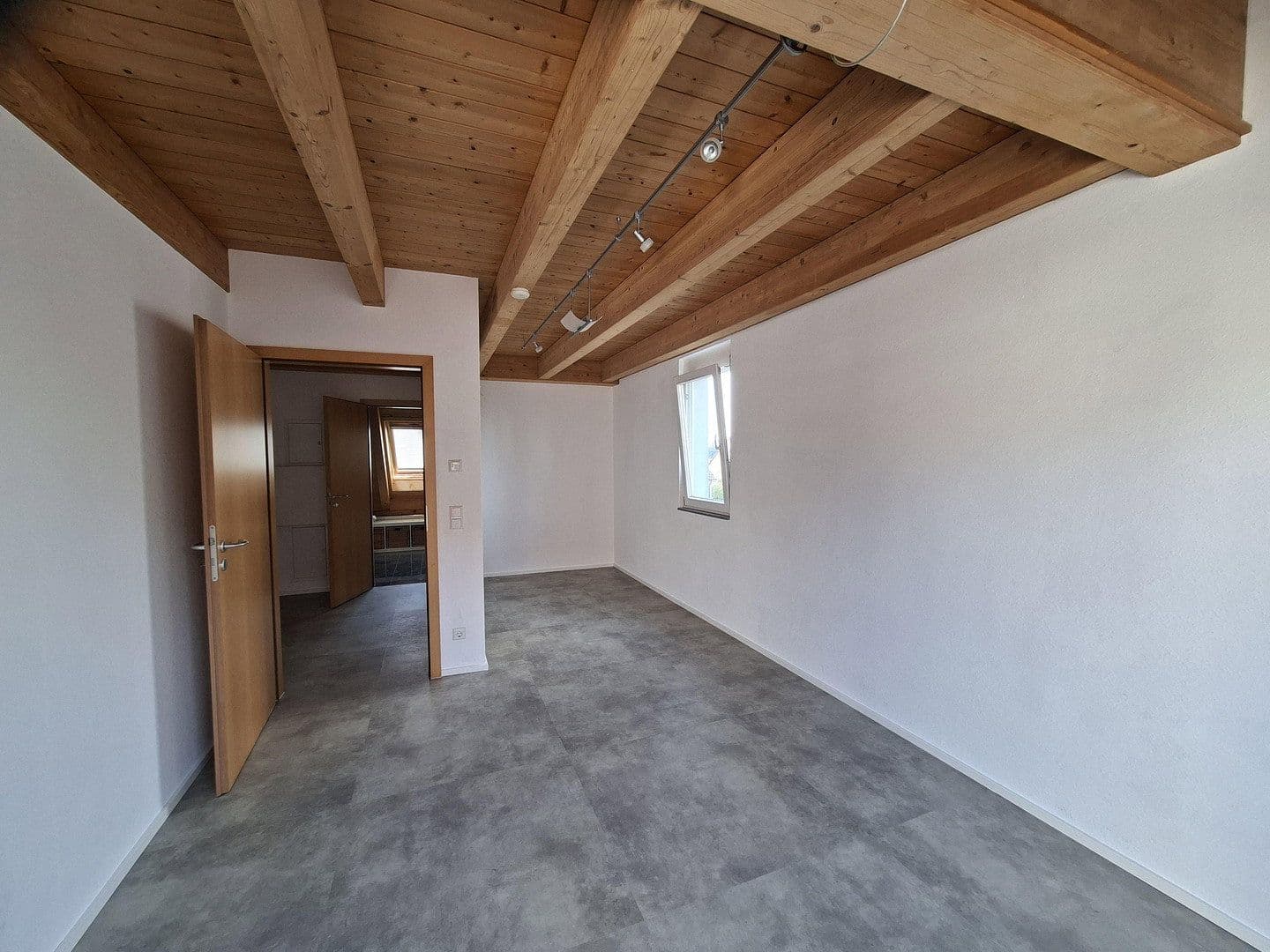 4 bedroom flat to rent, 112 m², Kernen im Remstal, Baden-Württemberg 4 bedroom flat to rent, 112 m², Kernen im Remstal, Baden-Württemberg