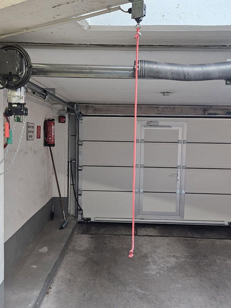 garage to rent, 0 m², Bagelstraße 98, Düsseldorf, North Rhine-Westphalia garage to rent, 0 m², Bagelstraße 98, Düsseldorf, North Rhine-Westphalia
