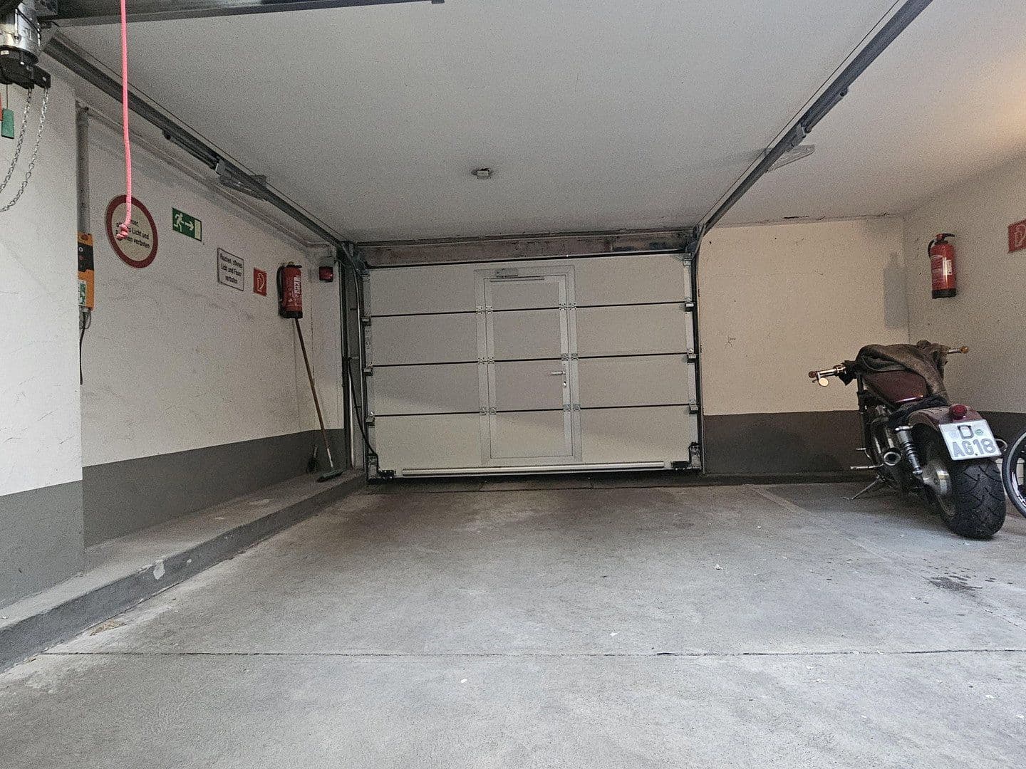 garage to rent, 0 m², Bagelstraße 98, Düsseldorf, North Rhine-Westphalia garage to rent, 0 m², Bagelstraße 98, Düsseldorf, North Rhine-Westphalia