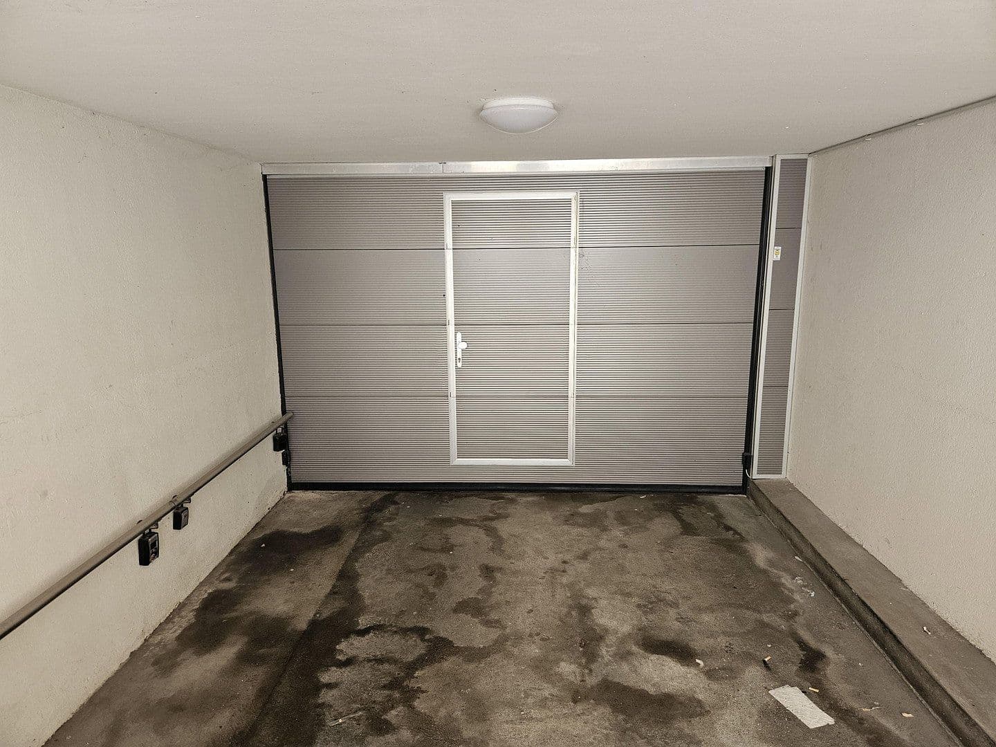 garage to rent, 0 m², Bagelstraße 98, Düsseldorf, North Rhine-Westphalia garage to rent, 0 m², Bagelstraße 98, Düsseldorf, North Rhine-Westphalia