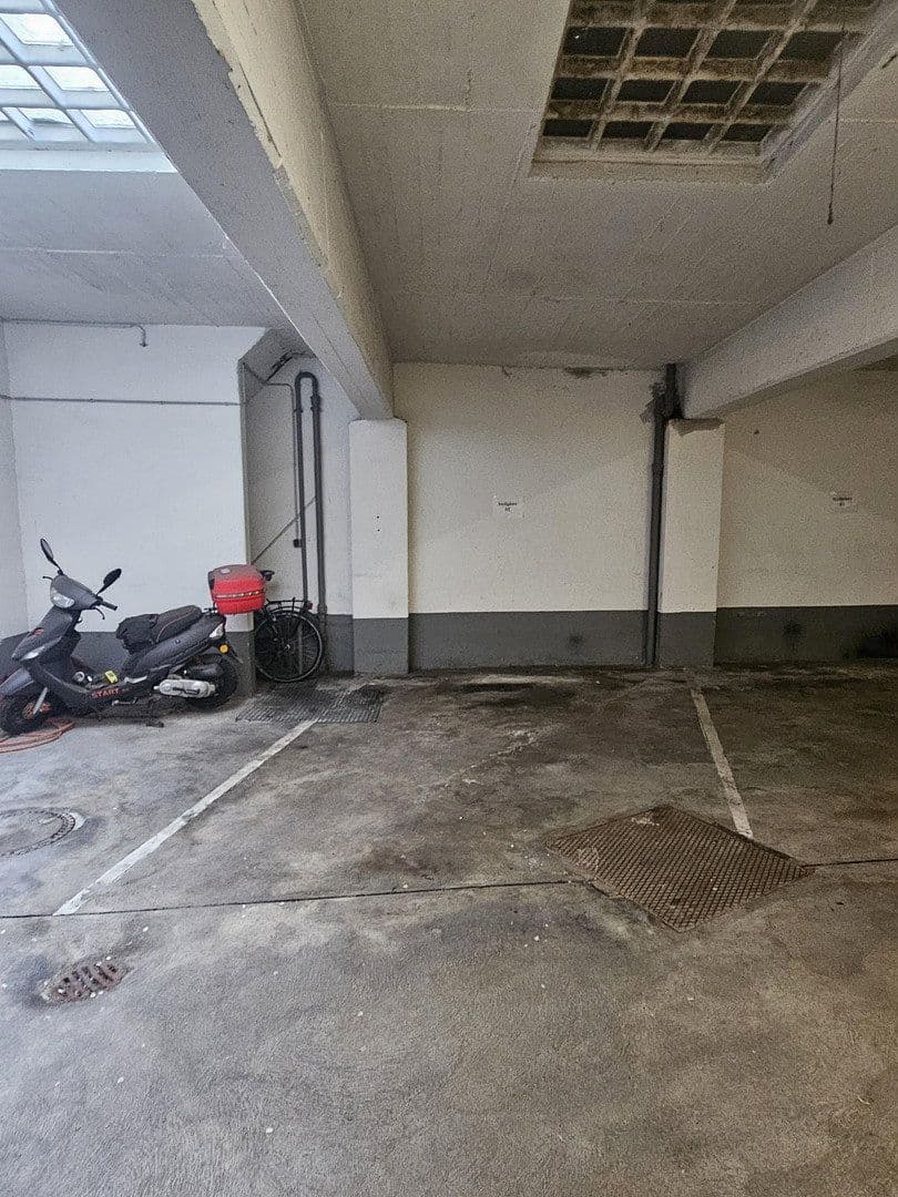 garage to rent, 0 m², Bagelstraße 98, Düsseldorf, North Rhine-Westphalia garage to rent, 0 m², Bagelstraße 98, Düsseldorf, North Rhine-Westphalia