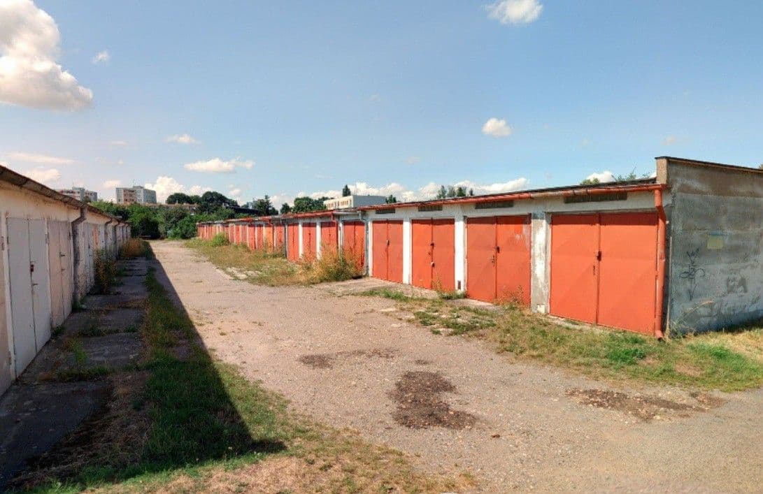 garage to rent, 19 m², Hradec Králové, Královéhradecký Region garage to rent, 19 m², Hradec Králové, Královéhradecký Region