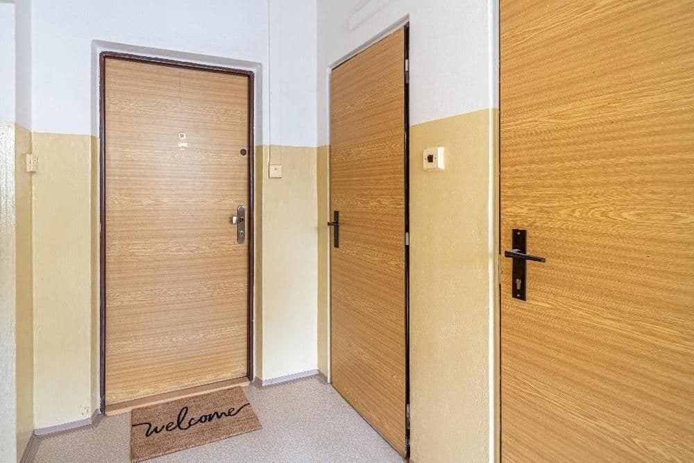 1 bedroom with open-plan kitchen flat to rent, 40 m², Karla Marxe, Most, Ústecký Region 1 bedroom with open-plan kitchen flat to rent, 40 m², Karla Marxe, Most, Ústecký Region