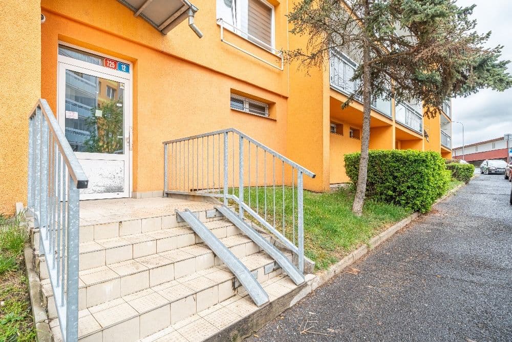 1 bedroom with open-plan kitchen flat to rent, 40 m², Karla Marxe, Most, Ústecký Region 1 bedroom with open-plan kitchen flat to rent, 40 m², Karla Marxe, Most, Ústecký Region