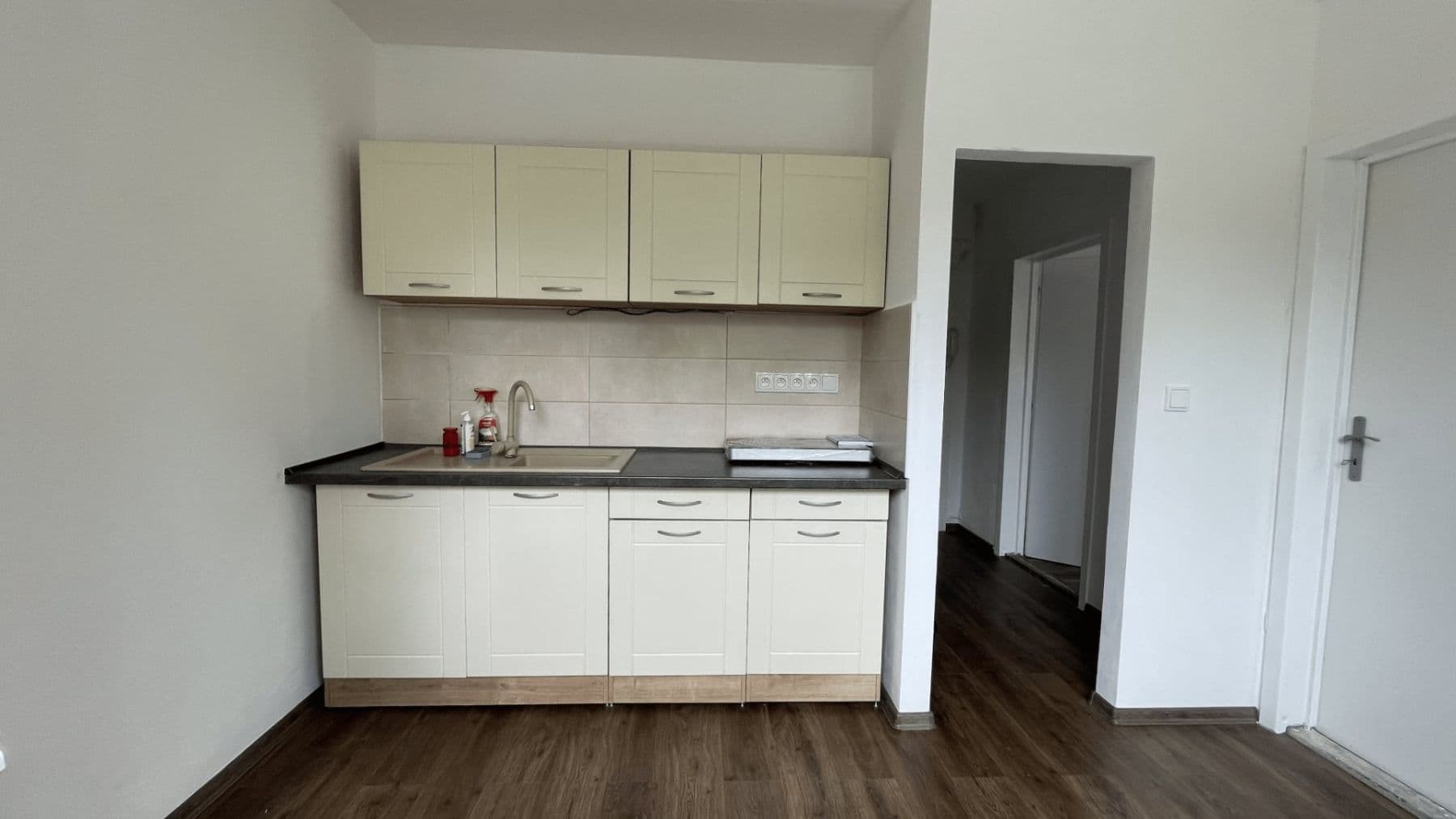 1 bedroom flat to rent, 34 m², Štouračova, Brno, Jihomoravský Region 1 bedroom flat to rent, 34 m², Štouračova, Brno, Jihomoravský Region