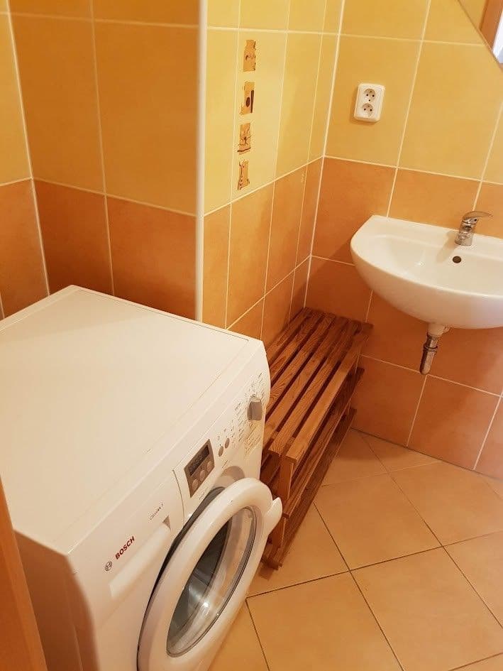 1 bedroom with open-plan kitchen flat to rent, 61 m², Holubinková, Prague, Prague 1 bedroom with open-plan kitchen flat to rent, 61 m², Holubinková, Prague, Prague