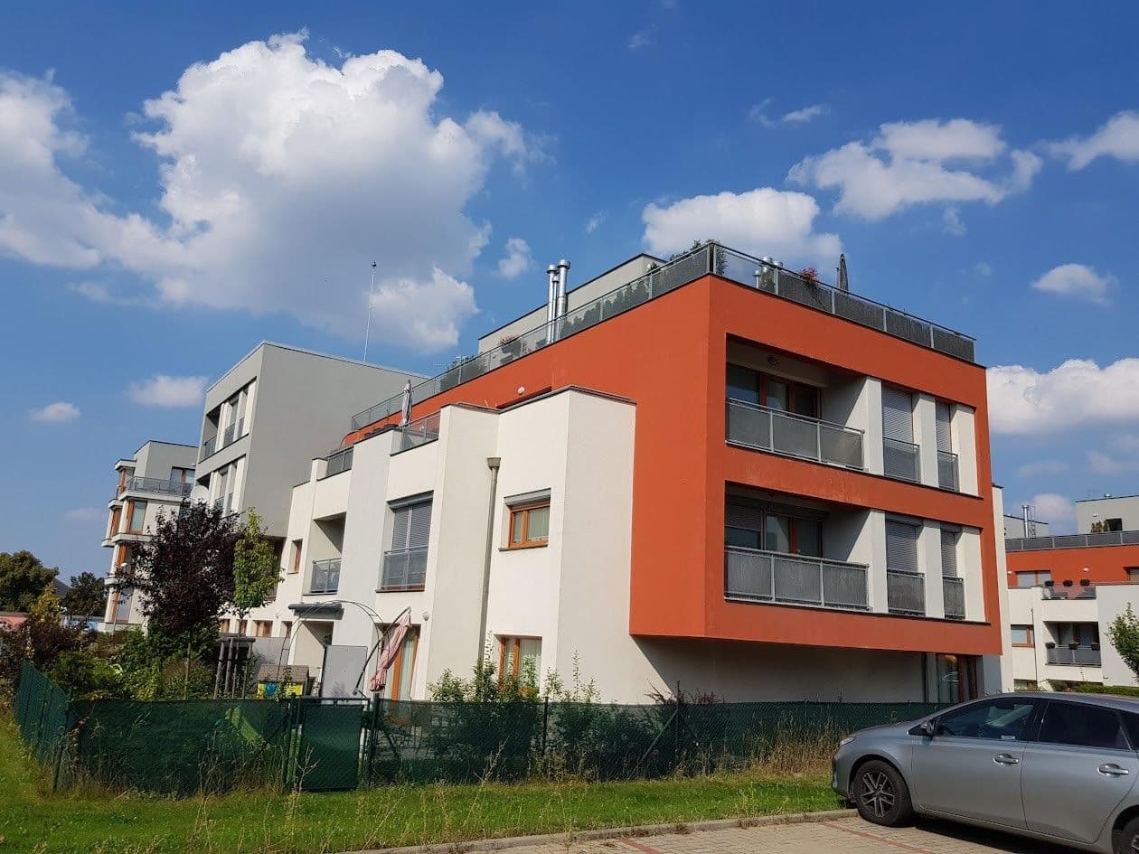 1 bedroom with open-plan kitchen flat to rent, 61 m², Holubinková, Prague, Prague 1 bedroom with open-plan kitchen flat to rent, 61 m², Holubinková, Prague, Prague