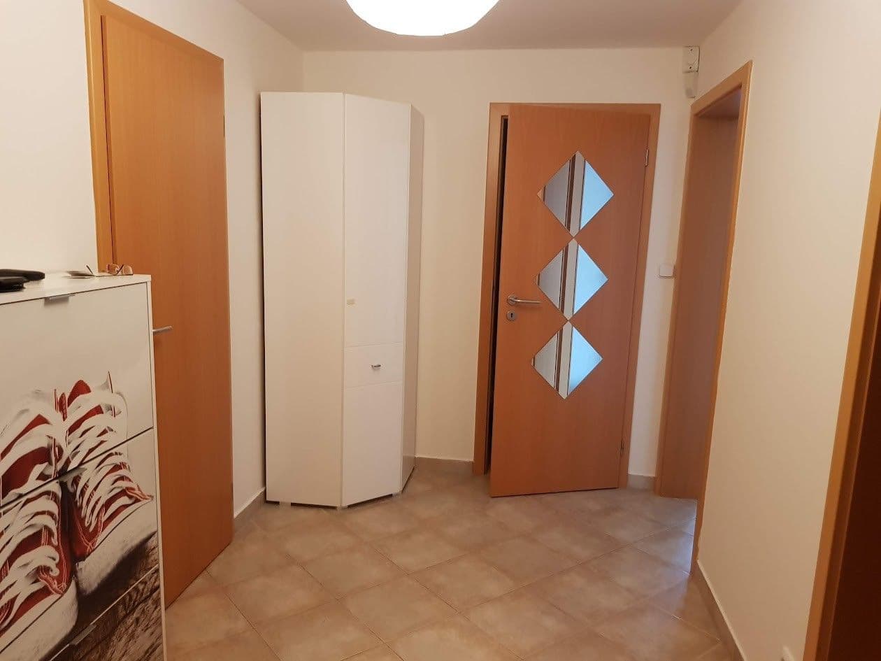 1 bedroom with open-plan kitchen flat to rent, 61 m², Holubinková, Prague, Prague 1 bedroom with open-plan kitchen flat to rent, 61 m², Holubinková, Prague, Prague