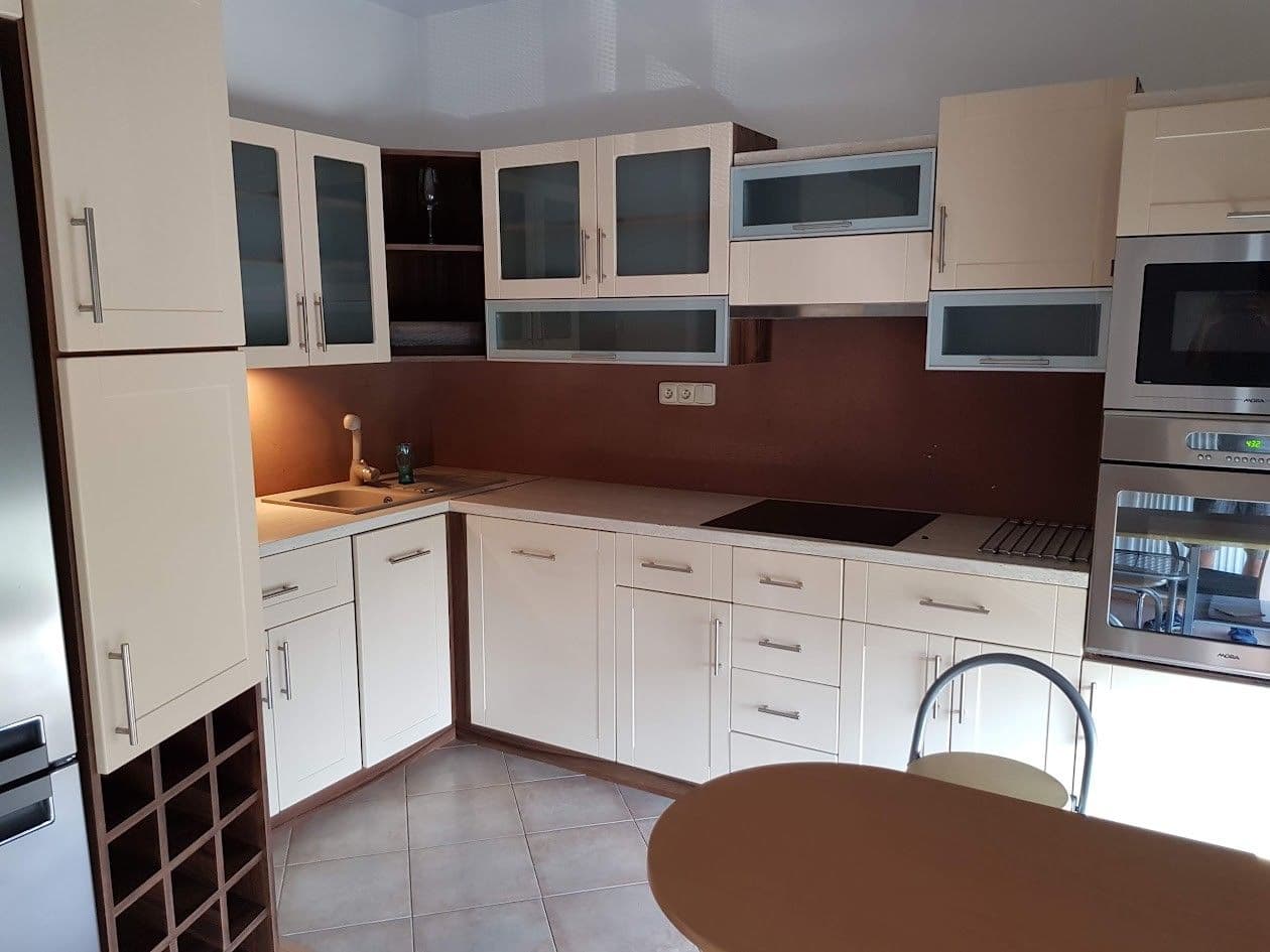1 bedroom with open-plan kitchen flat to rent, 61 m², Holubinková, Prague, Prague 1 bedroom with open-plan kitchen flat to rent, 61 m², Holubinková, Prague, Prague