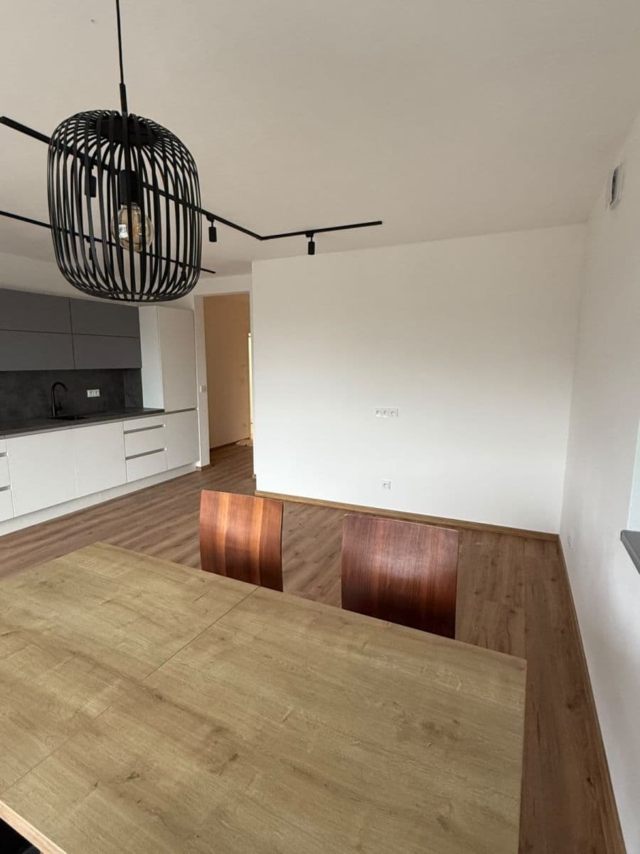 2 bedroom with open-plan kitchen flat to rent, 51 m², Žleby, Rozdrojovice, Jihomoravský Region 2 bedroom with open-plan kitchen flat to rent, 51 m², Žleby, Rozdrojovice, Jihomoravský Region