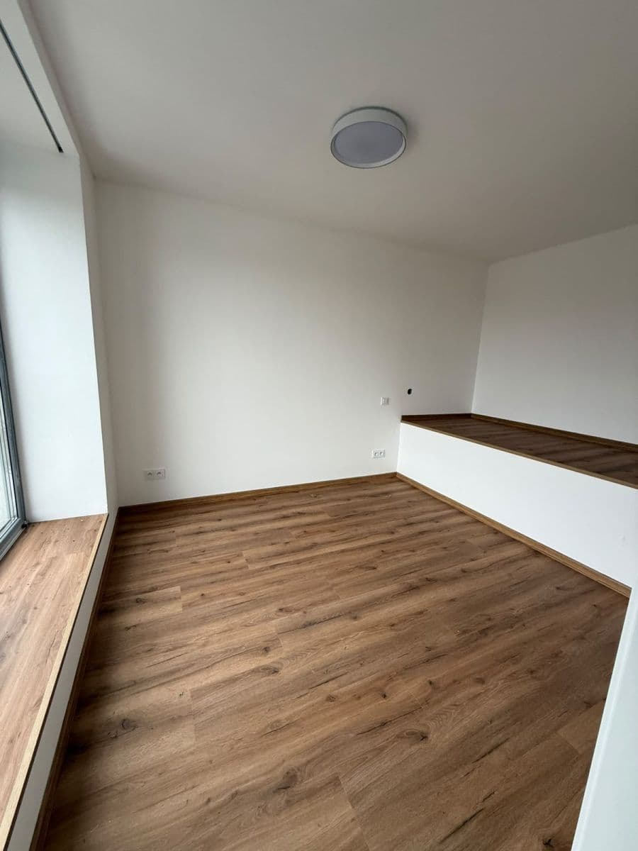 2 bedroom with open-plan kitchen flat to rent, 51 m², Žleby, Rozdrojovice, Jihomoravský Region 2 bedroom with open-plan kitchen flat to rent, 51 m², Žleby, Rozdrojovice, Jihomoravský Region