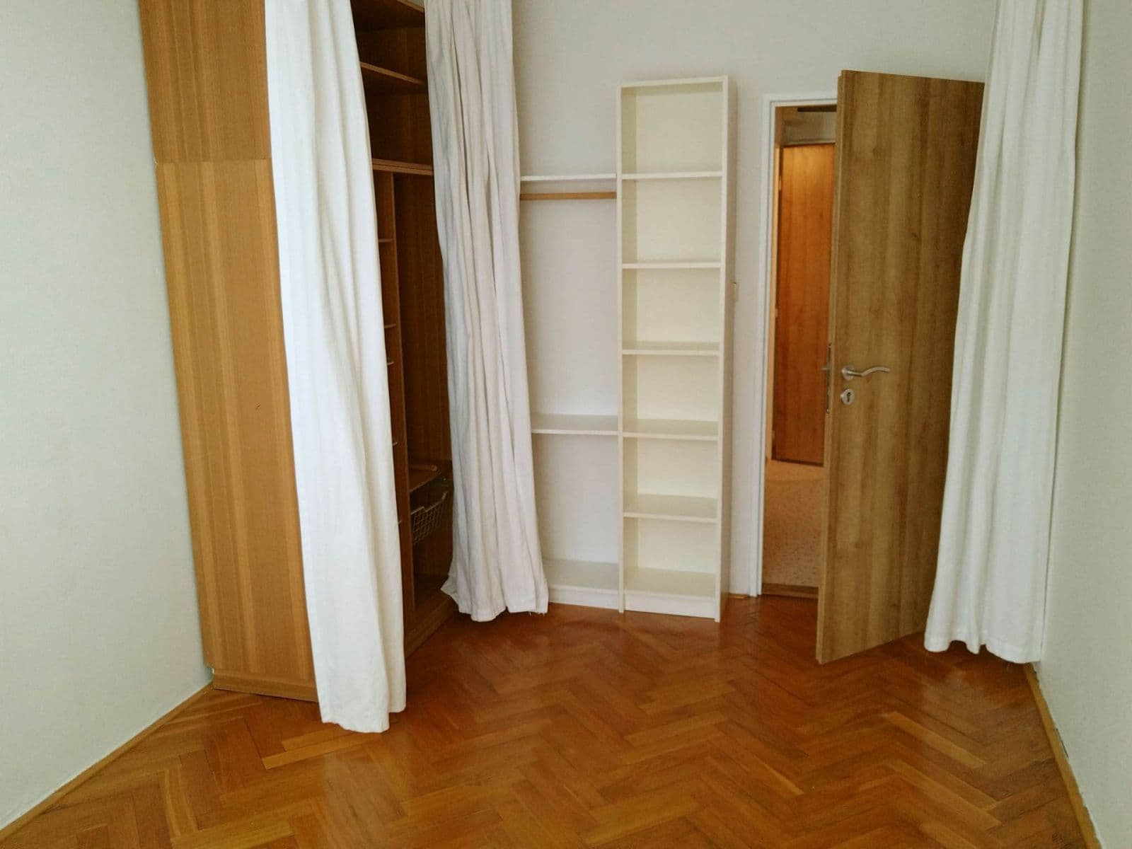 1 bedroom with open-plan kitchen flat to rent, 45 m², Gutova, Prague, Prague 1 bedroom with open-plan kitchen flat to rent, 45 m², Gutova, Prague, Prague