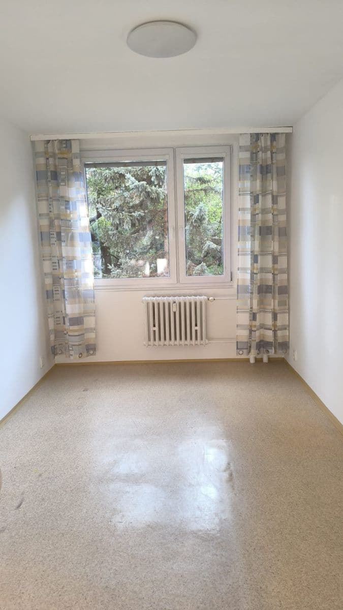 1 bedroom with open-plan kitchen flat to rent, 43 m², Chabařovická, Prague, Prague 1 bedroom with open-plan kitchen flat to rent, 43 m², Chabařovická, Prague, Prague